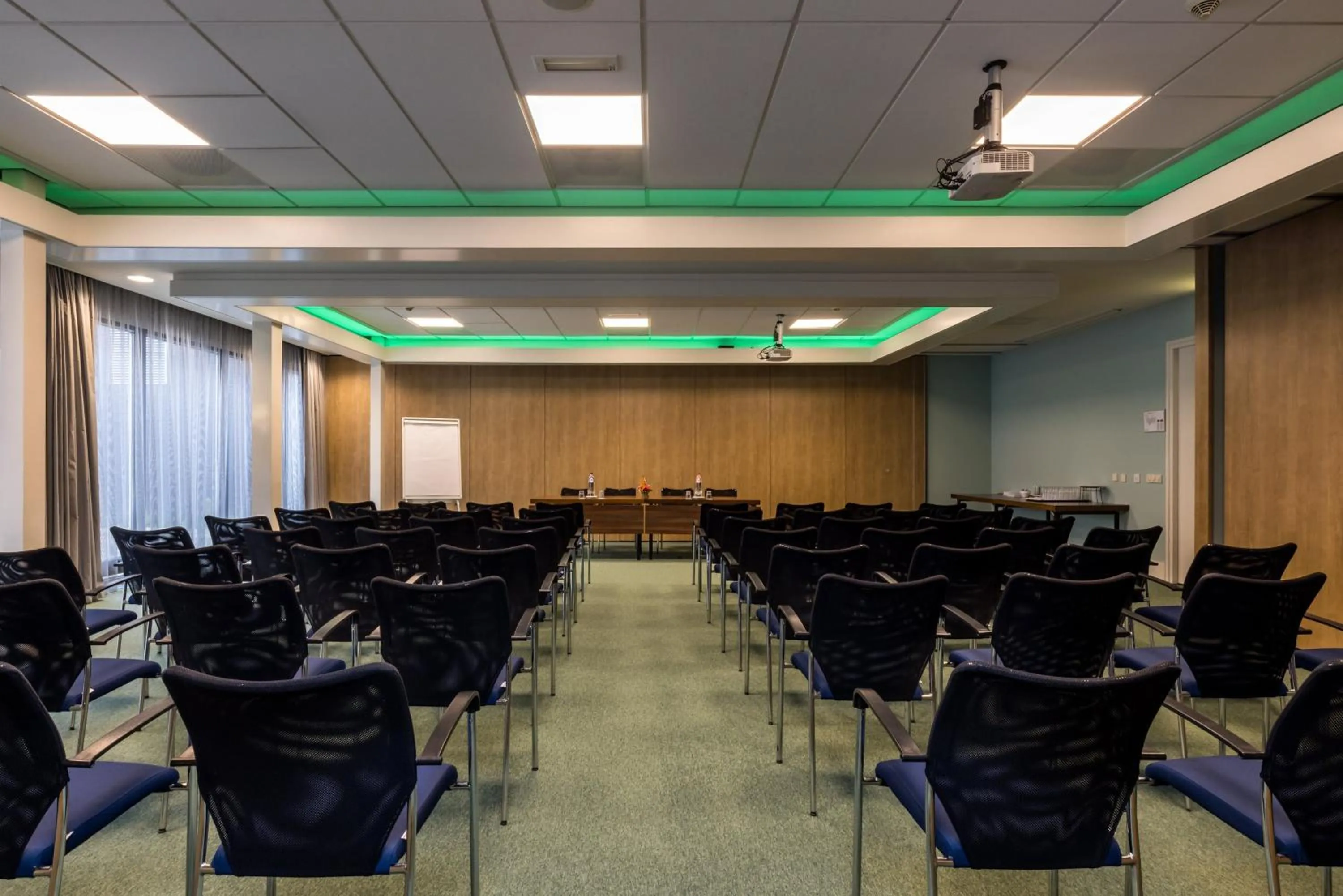 Meeting/conference room in Holiday Inn Eindhoven Centre by IHG