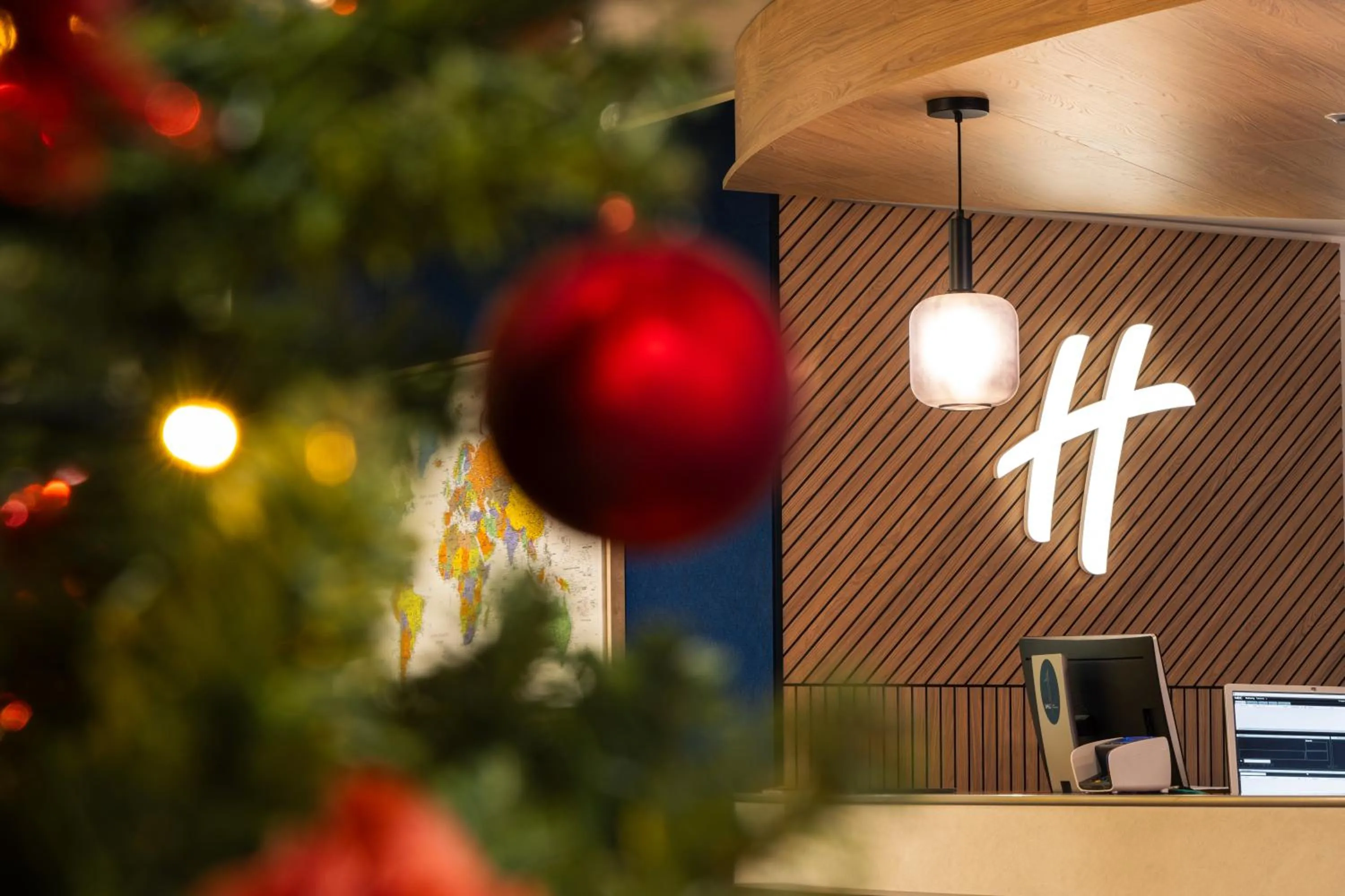 Lobby or reception in Holiday Inn Eindhoven Centre by IHG