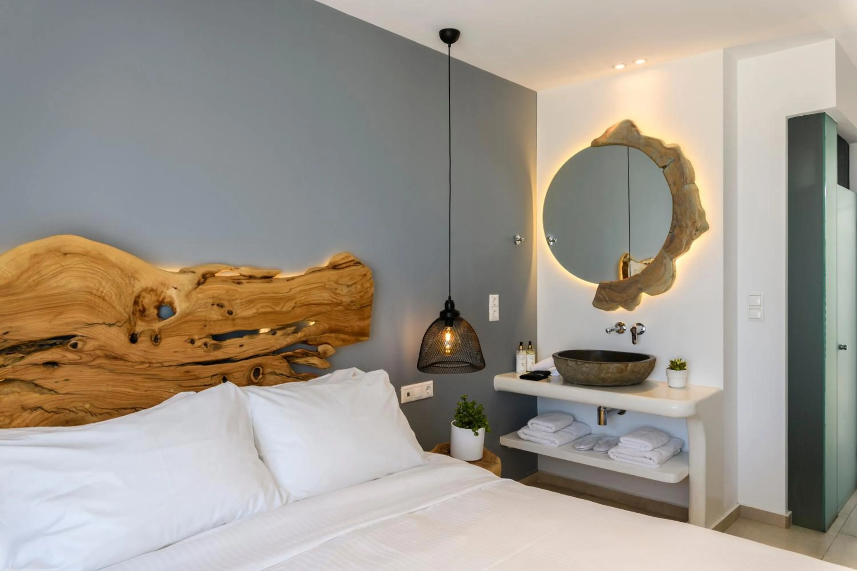 Bed in Casa Anna Suites