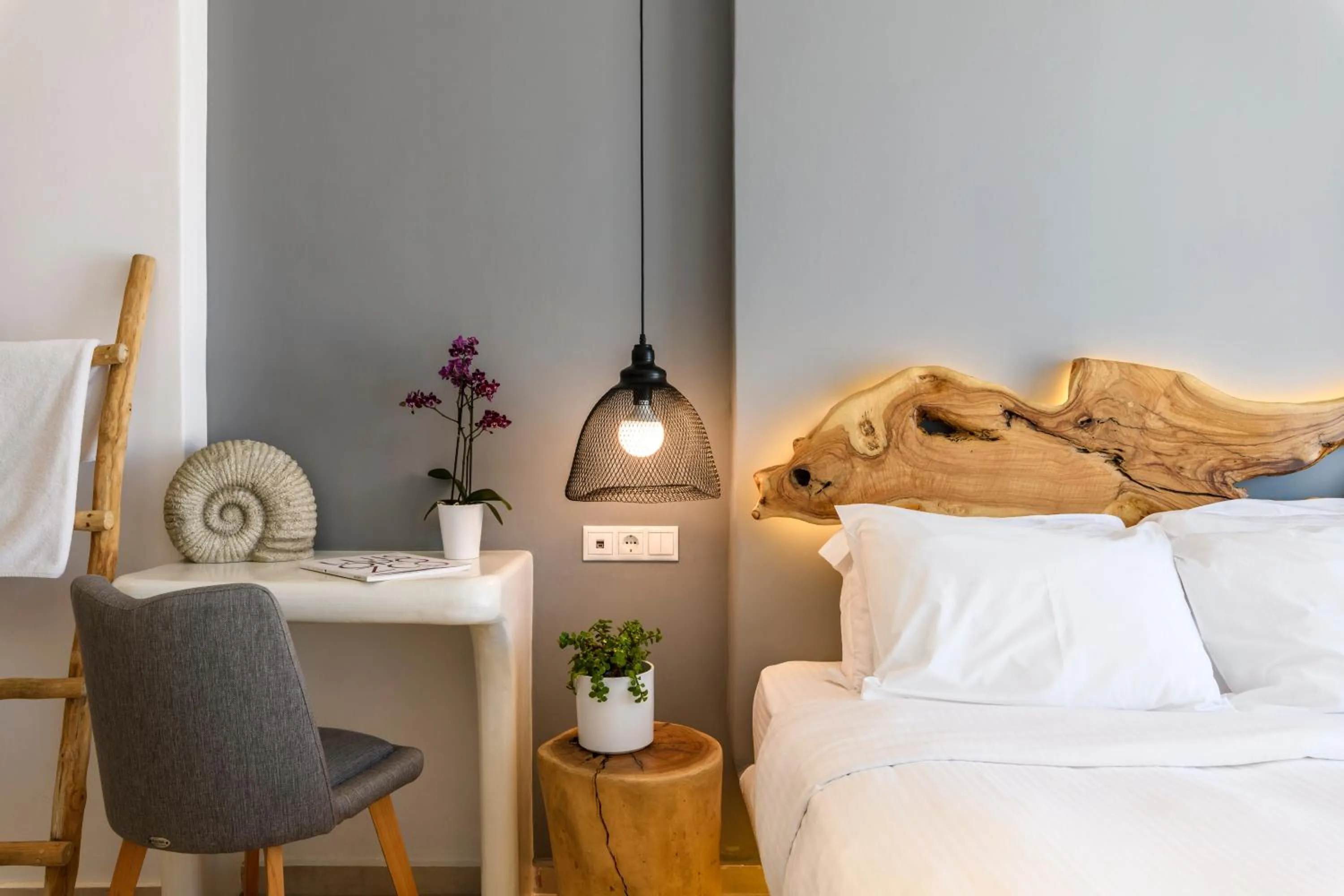 Bed in Casa Anna Suites