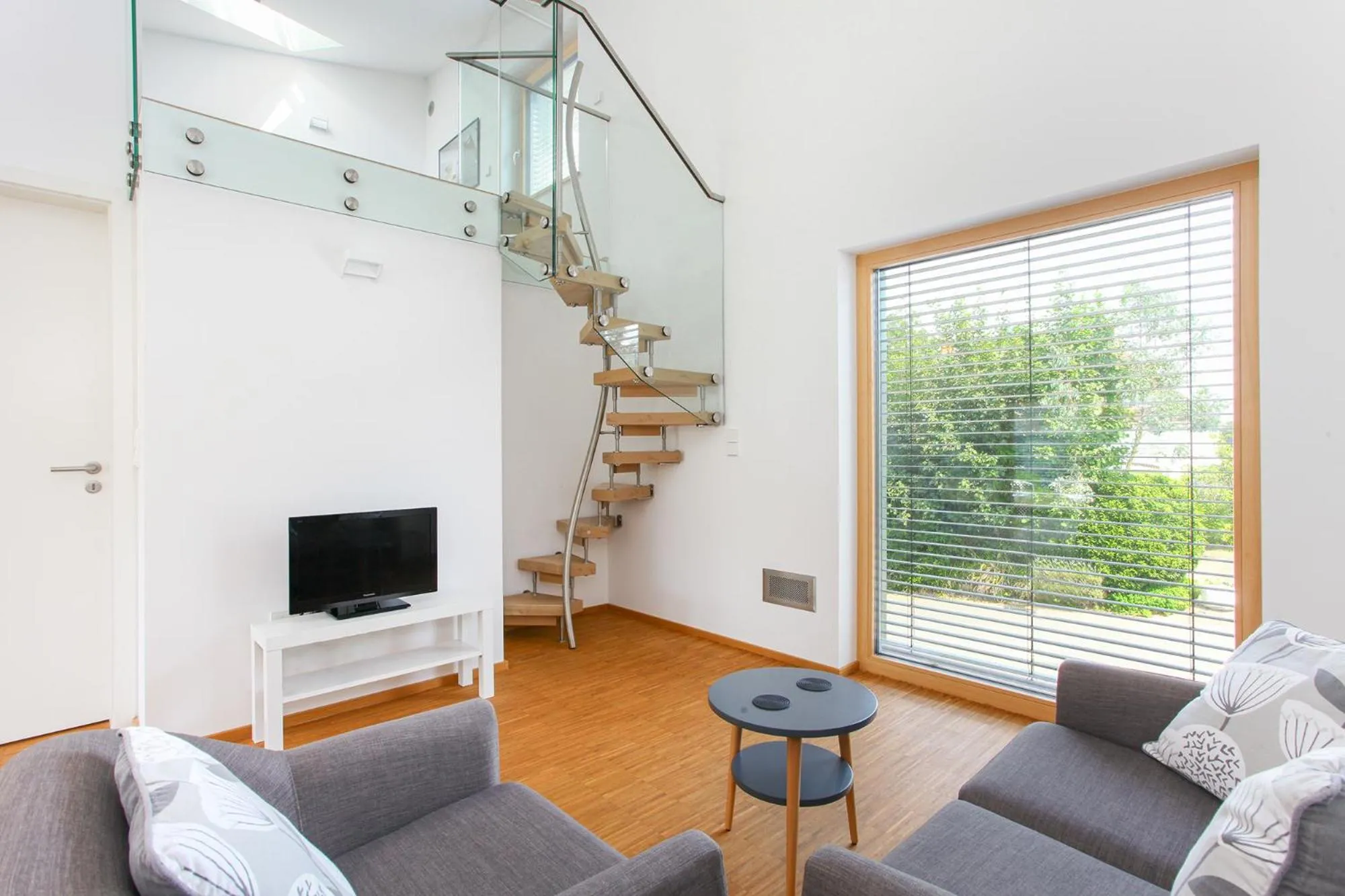 Contemporary bolthole, short walk from City