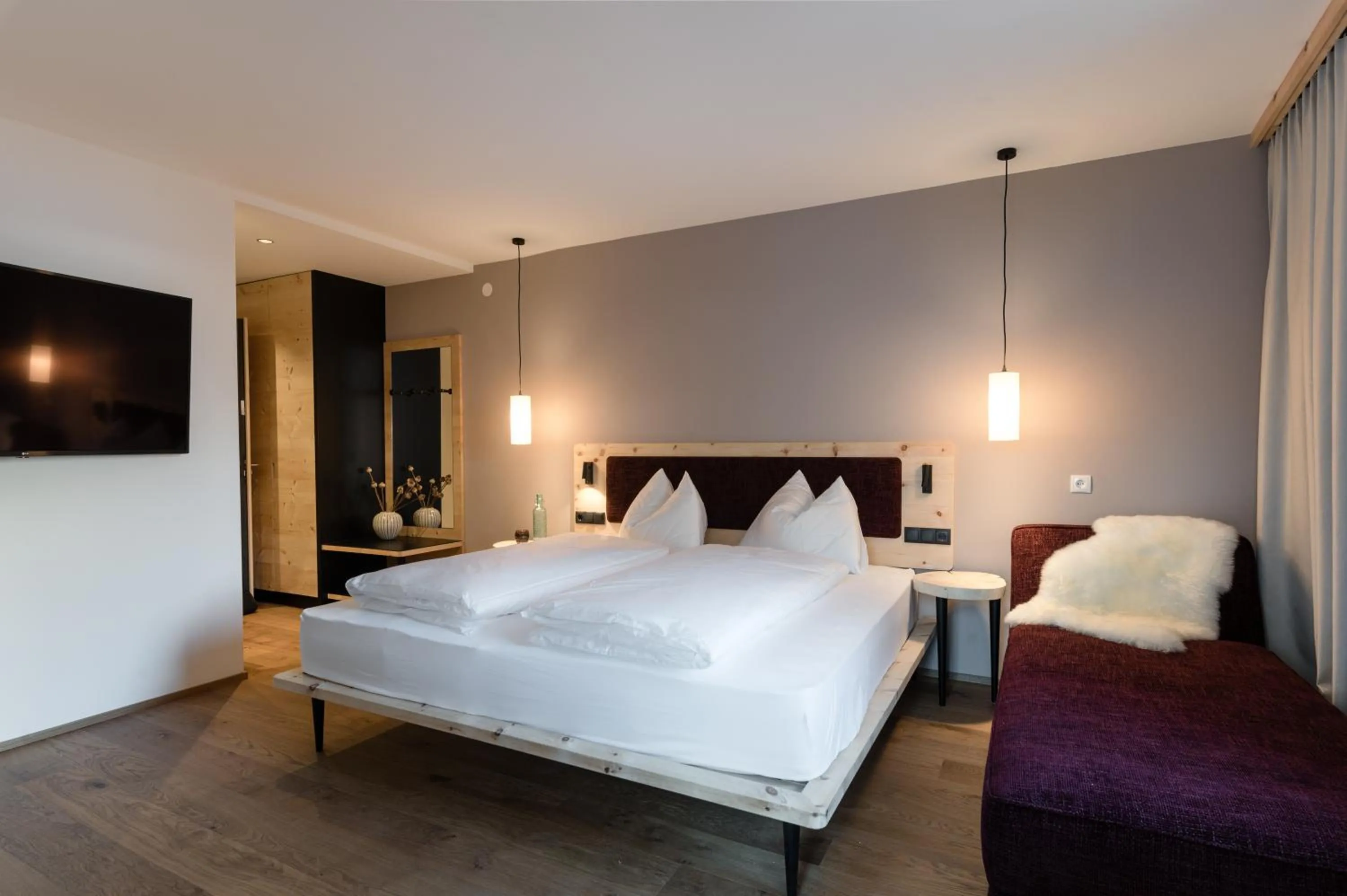 Bedroom, Bed in Hotel Mühlenerhof