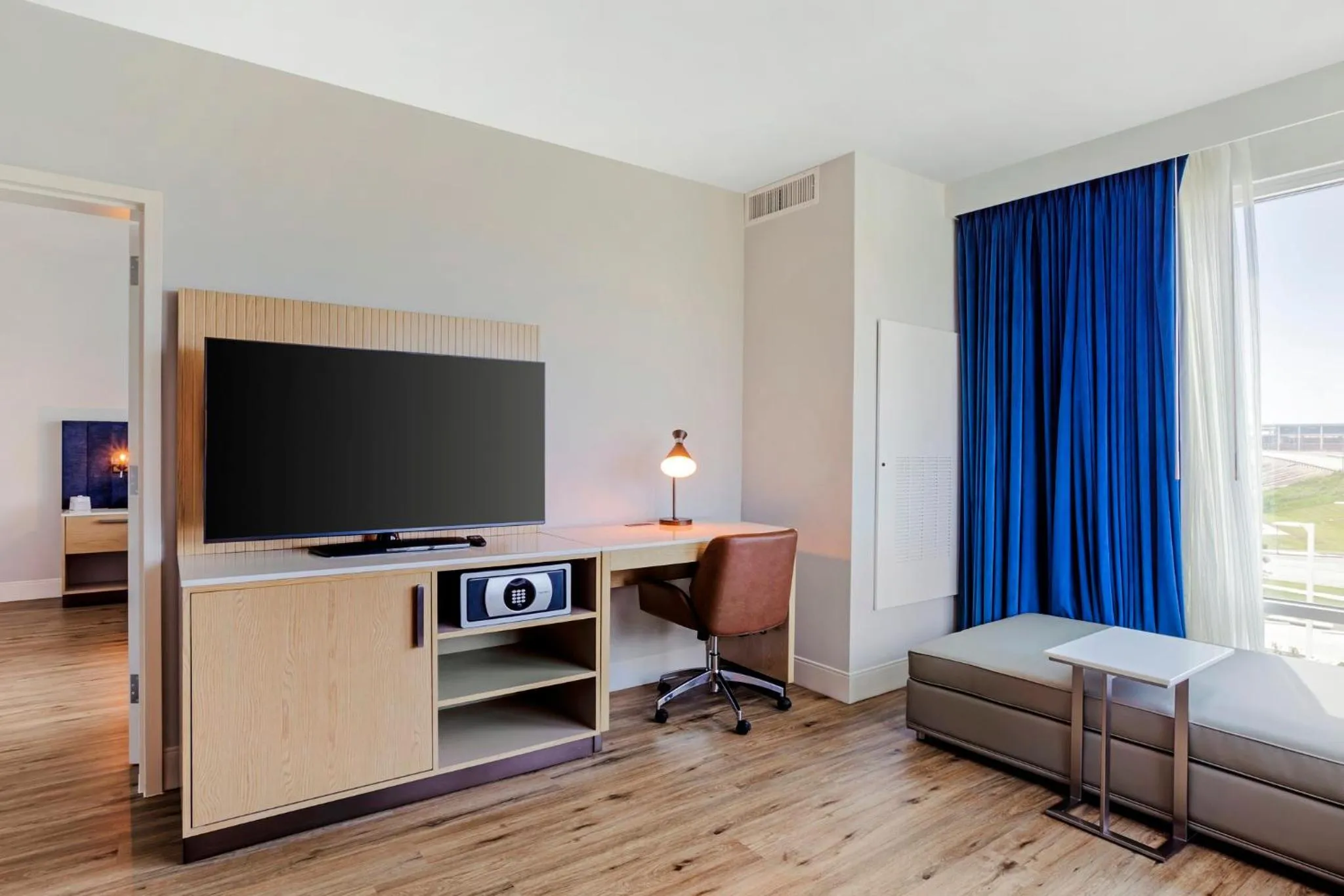 Photo of the whole room, Bed in EVEN Hotel Waco - University Area by IHG