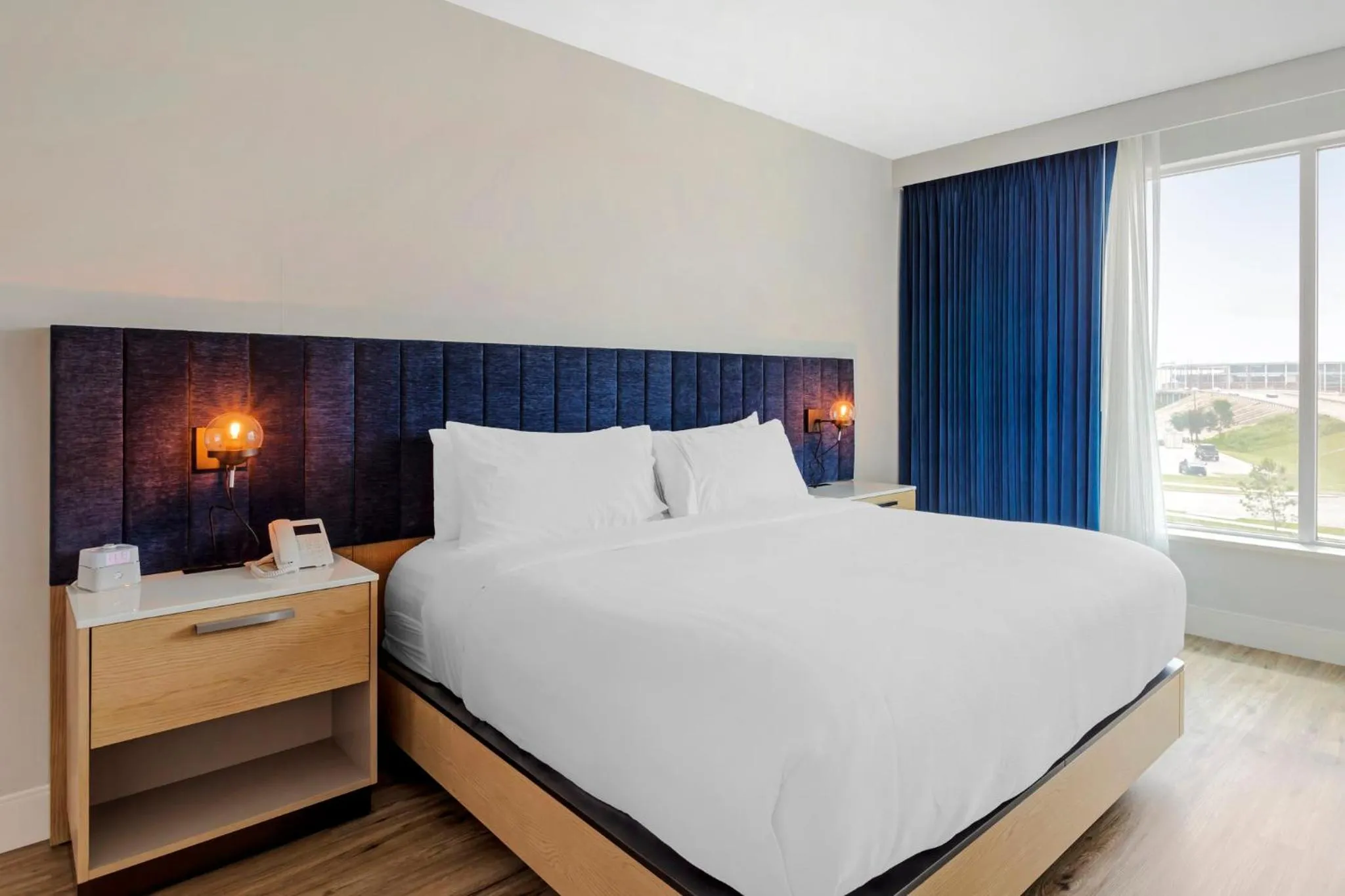 Photo of the whole room, Bed in EVEN Hotel Waco - University Area by IHG