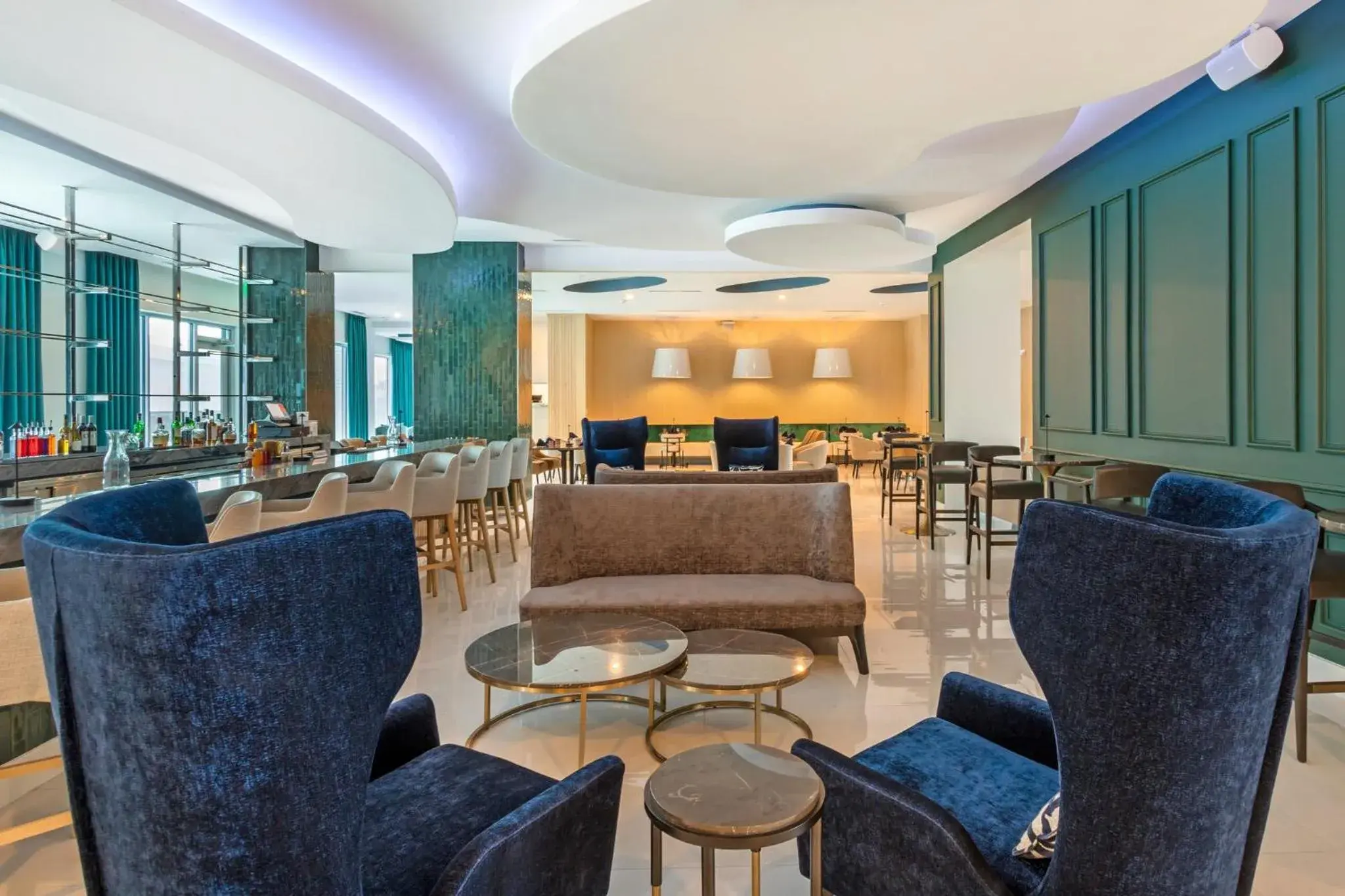 Lounge or bar in EVEN Hotel Waco - University Area by IHG Lounge or bar in EVEN Hotel Waco - University Area by IHG
