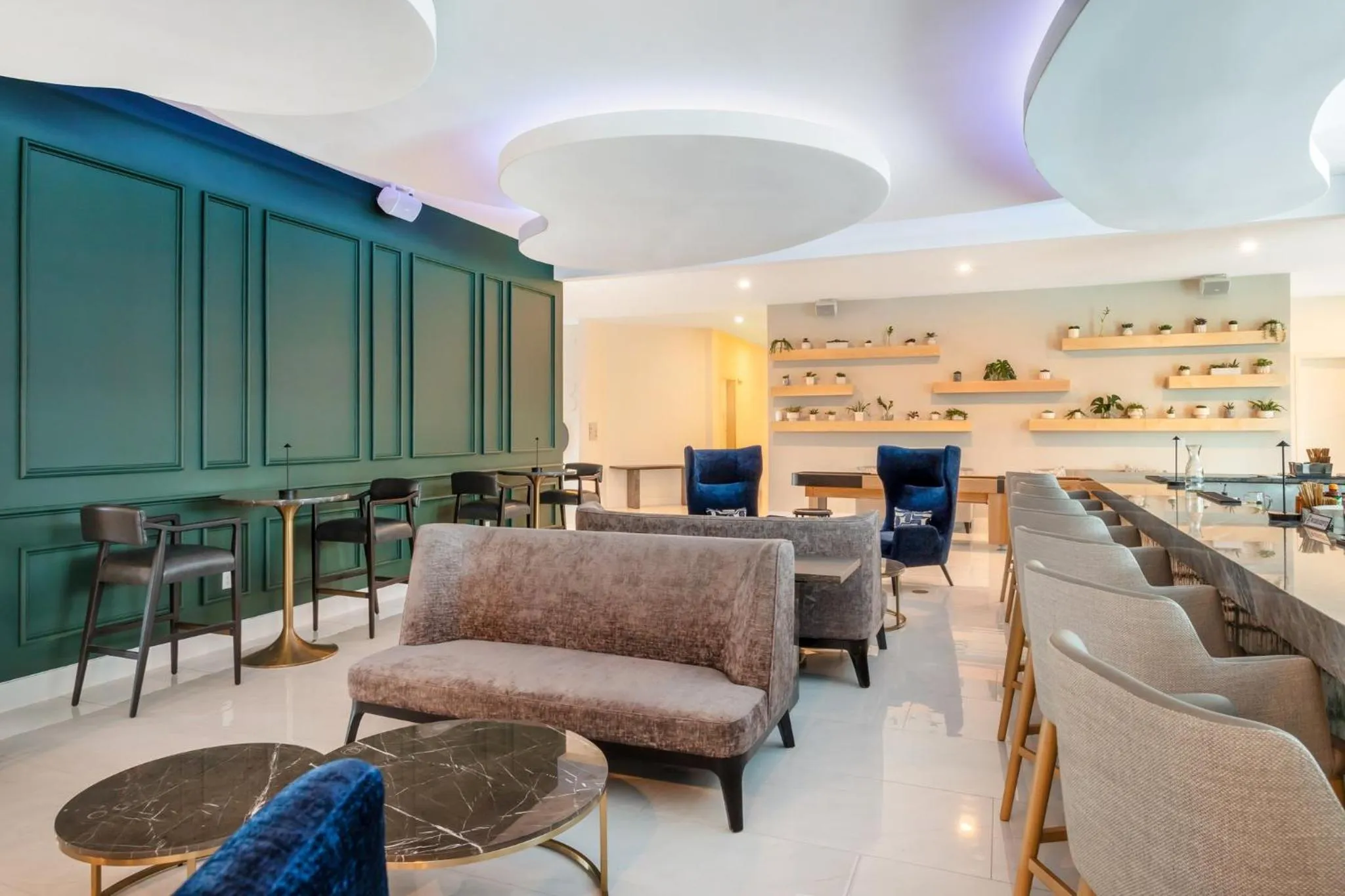 Lounge or bar in EVEN Hotel Waco - University Area by IHG