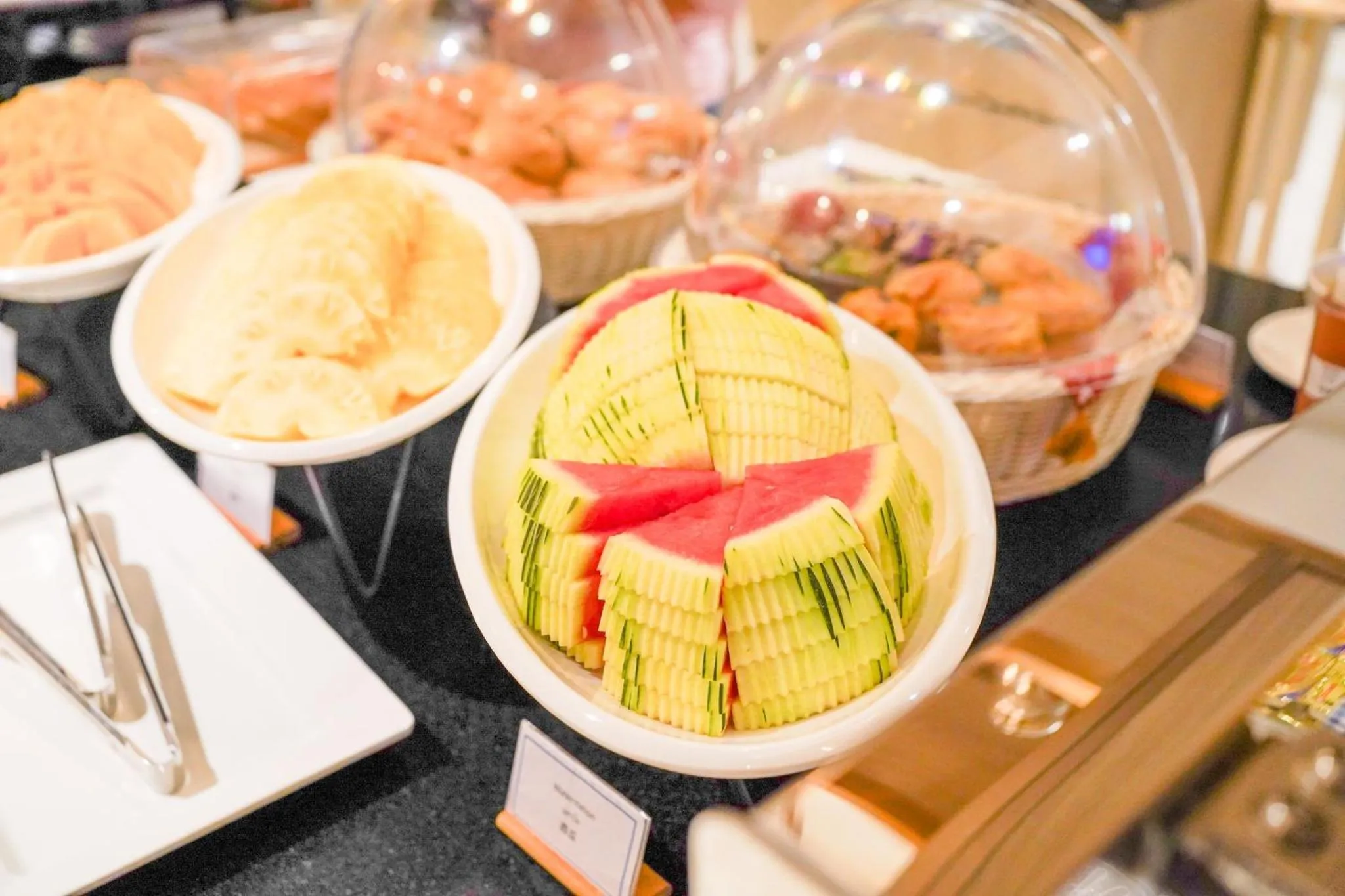 Restaurant/places to eat in Holiday Inn Express & Suites Bangkok Central Pier by IHG