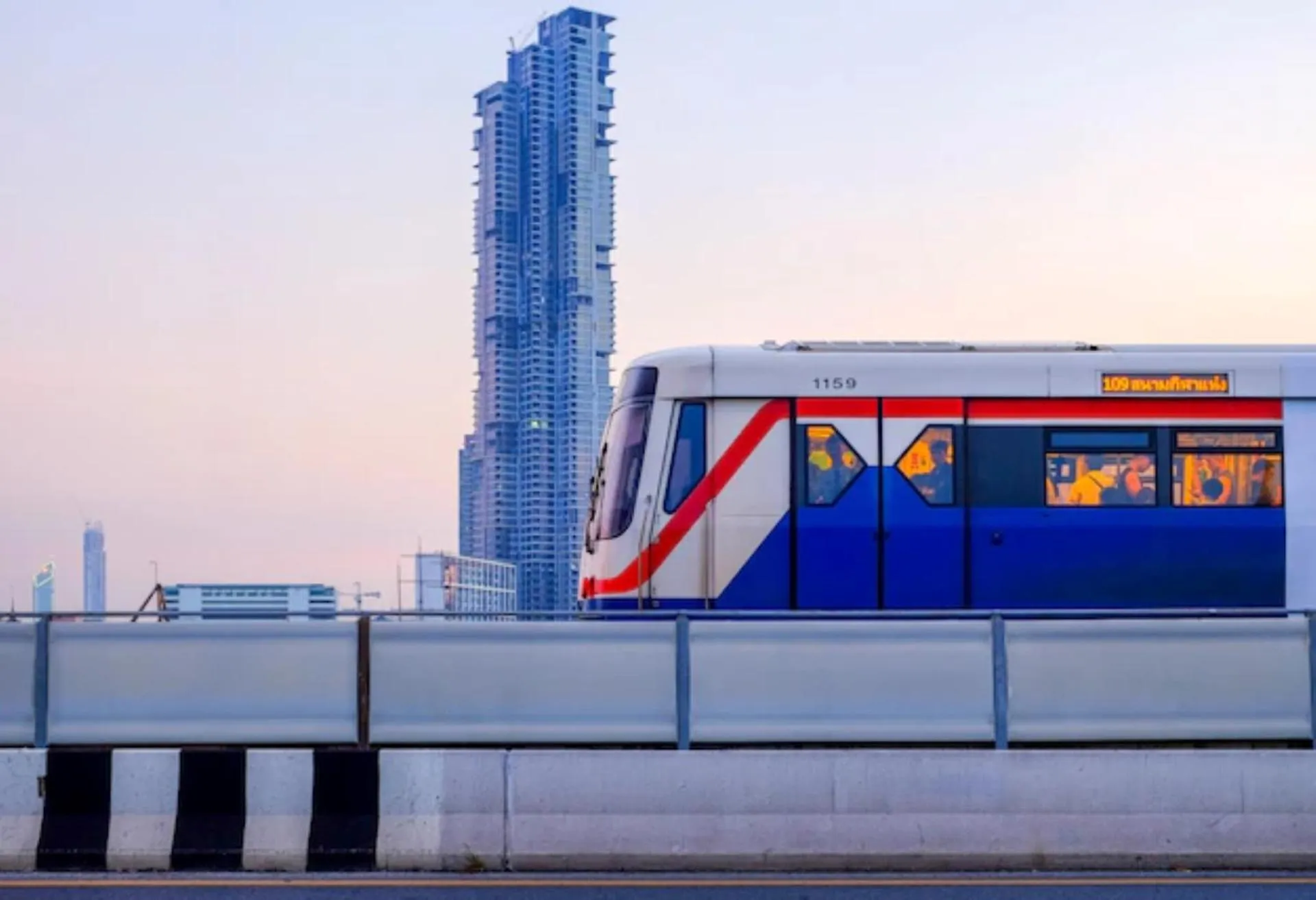 Location in Holiday Inn Express & Suites Bangkok Central Pier by IHG