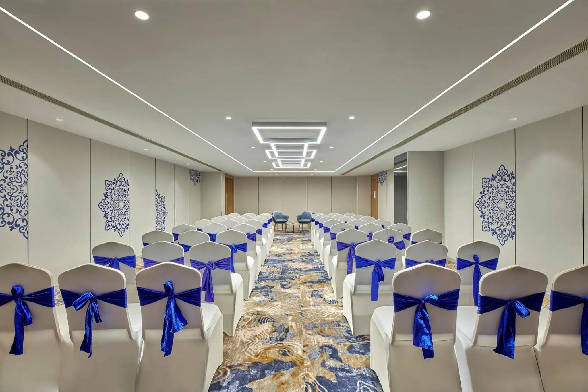 Meeting/conference room in Holiday Inn Express Bengaluru Bommasandra by IHG