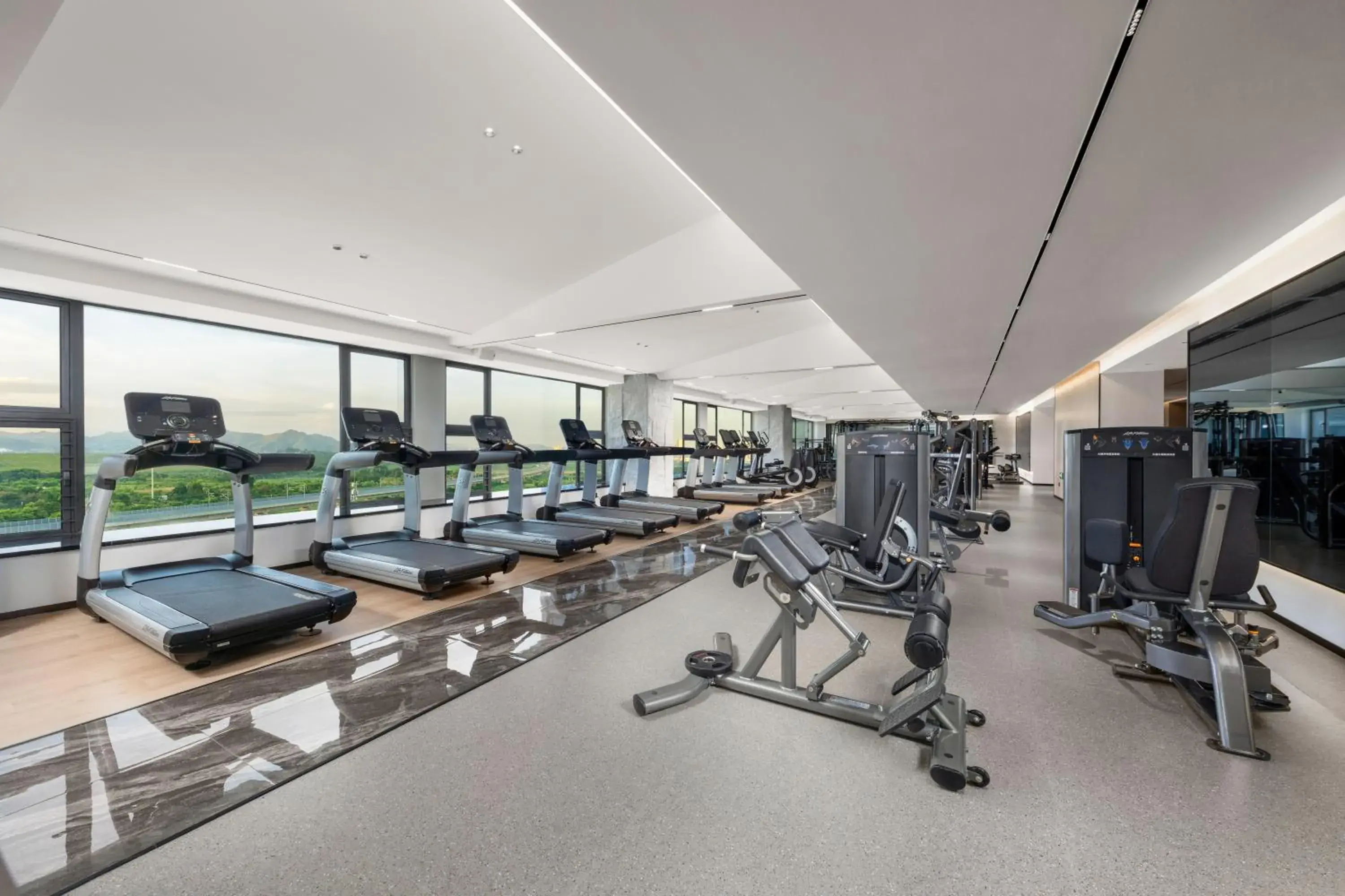 Fitness centre/facilities in Holiday Inn Express Shenzhen Guangming Cloud Park by IHG Fitness centre/facilities in Holiday Inn Express Shenzhen Guangming Cloud Park by IHG