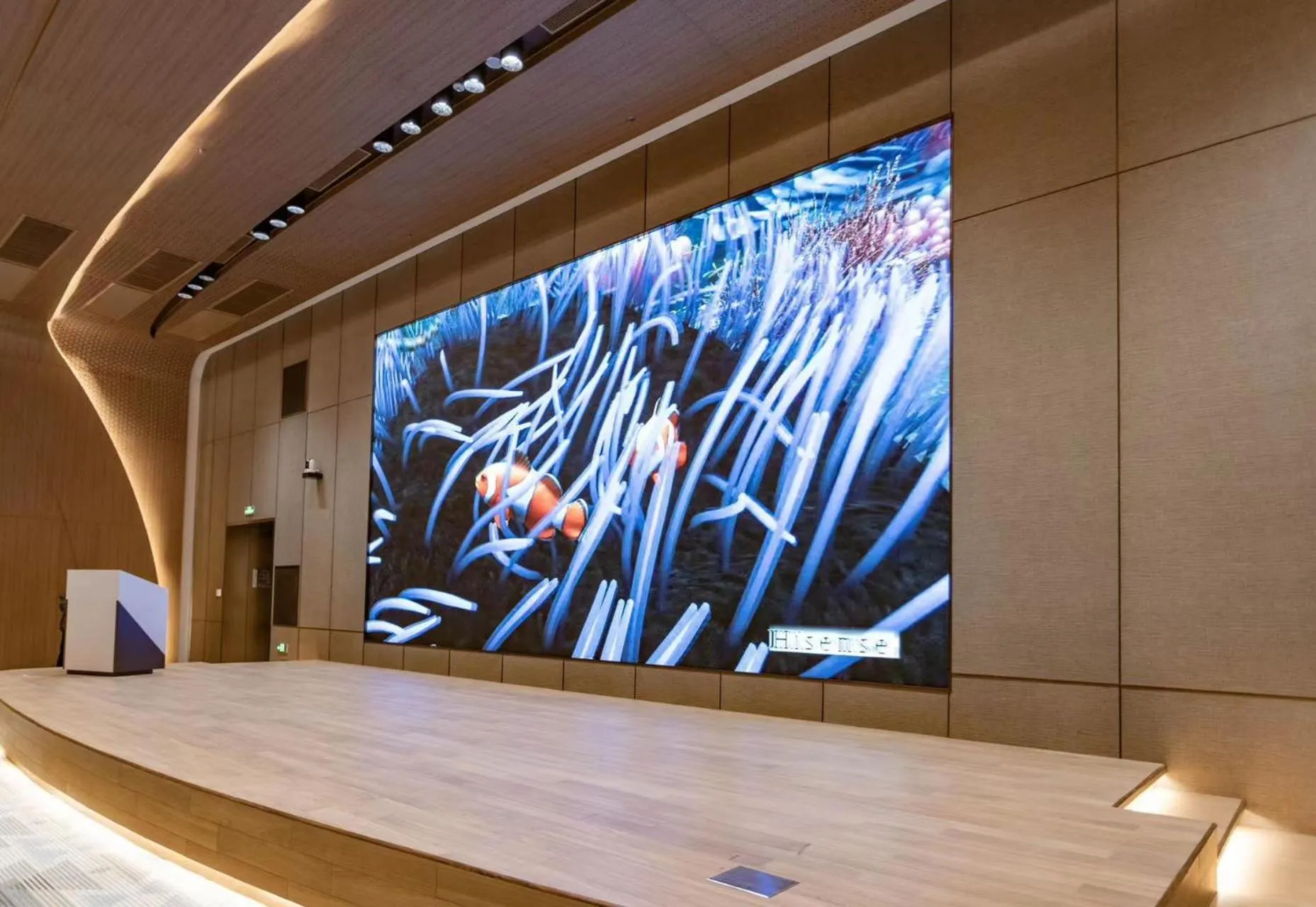 Meeting/conference room in Holiday Inn Express Shenzhen Guangming Cloud Park by IHG