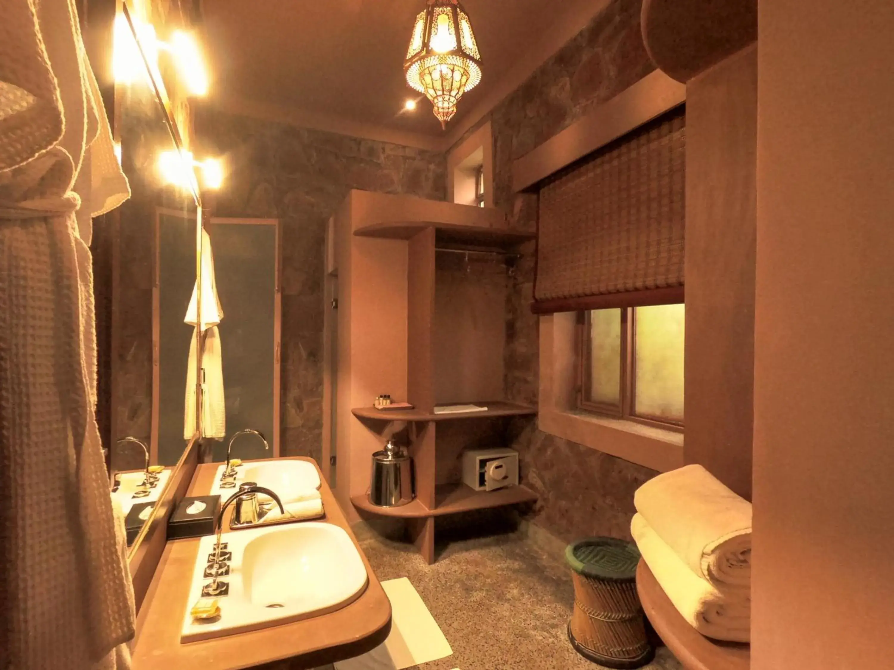 Bathroom in Narsingh Bagh Bathroom in Narsingh Bagh