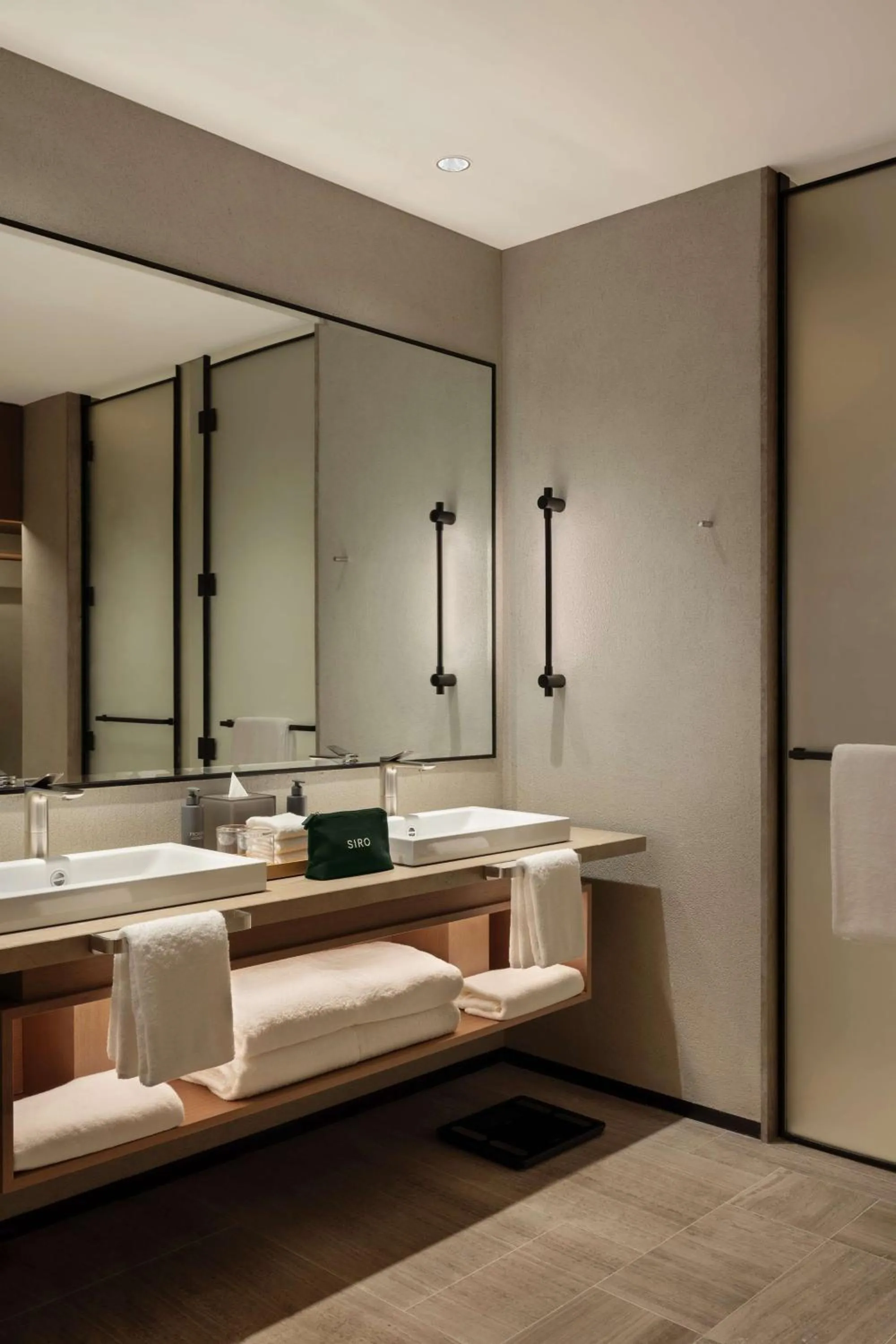 Bathroom, Bed in SIRO One Za'abeel