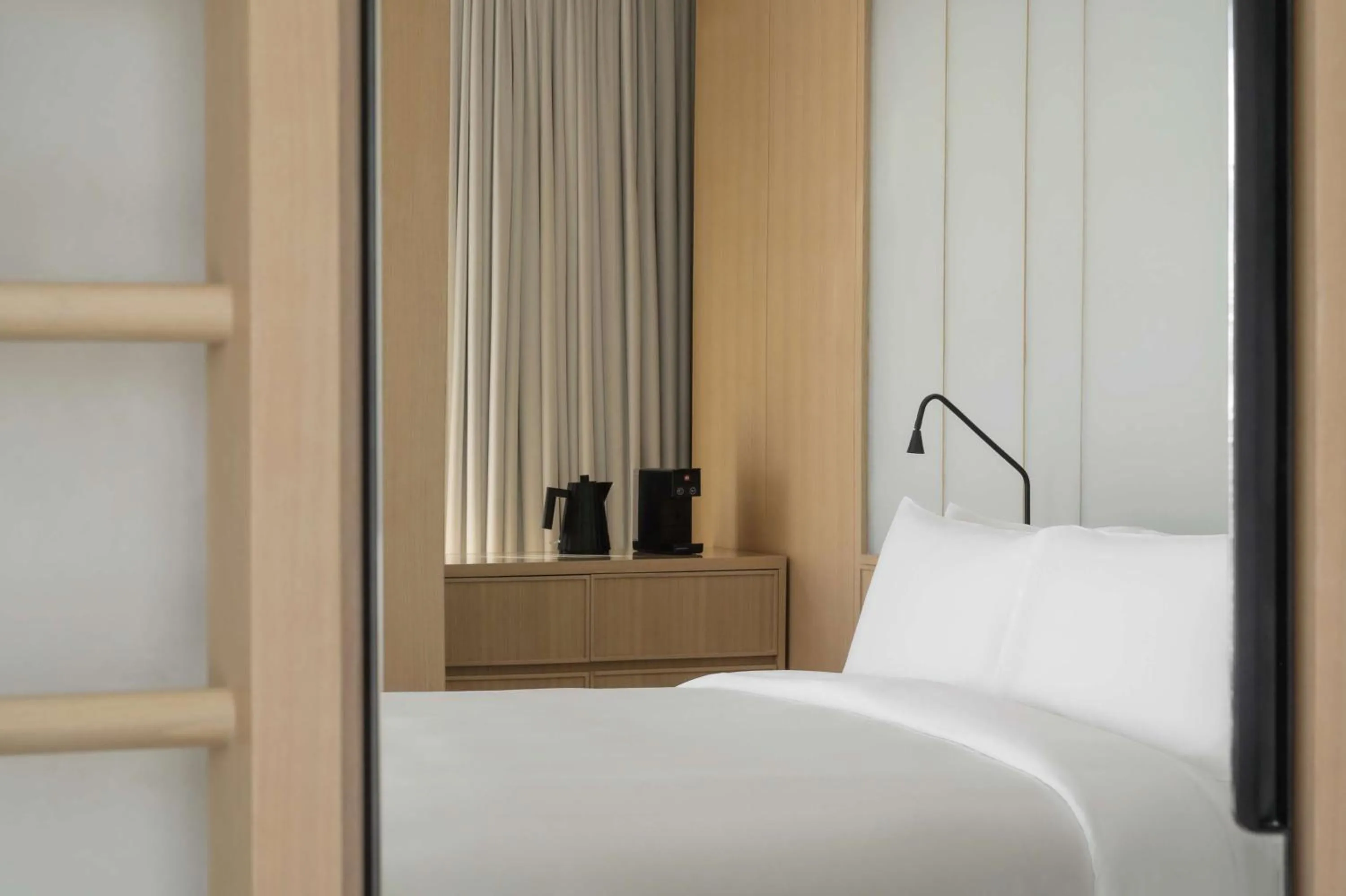 Bedroom, Bed in SIRO One Za'abeel