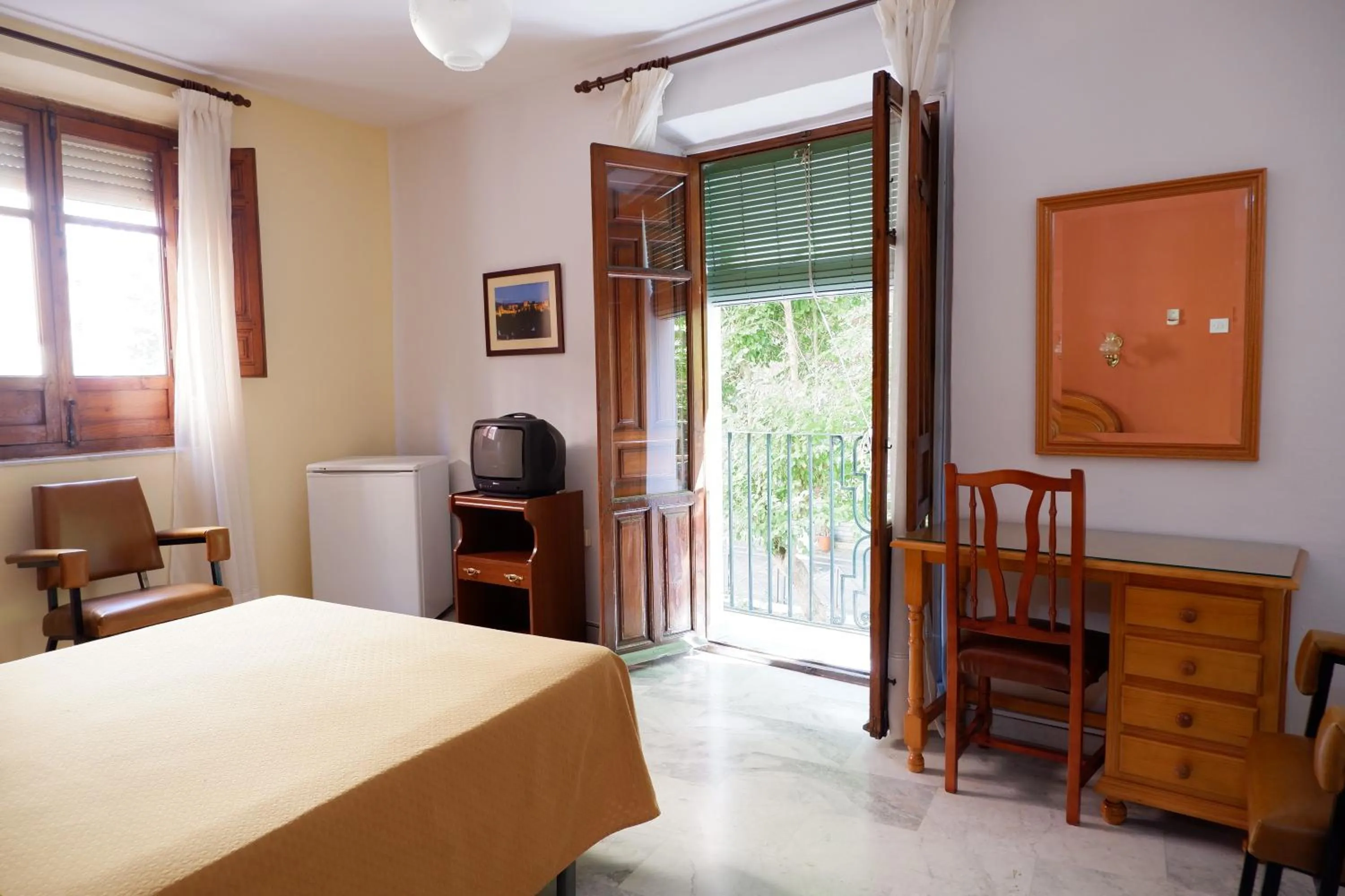 Bedroom, Bed in Hotel Central