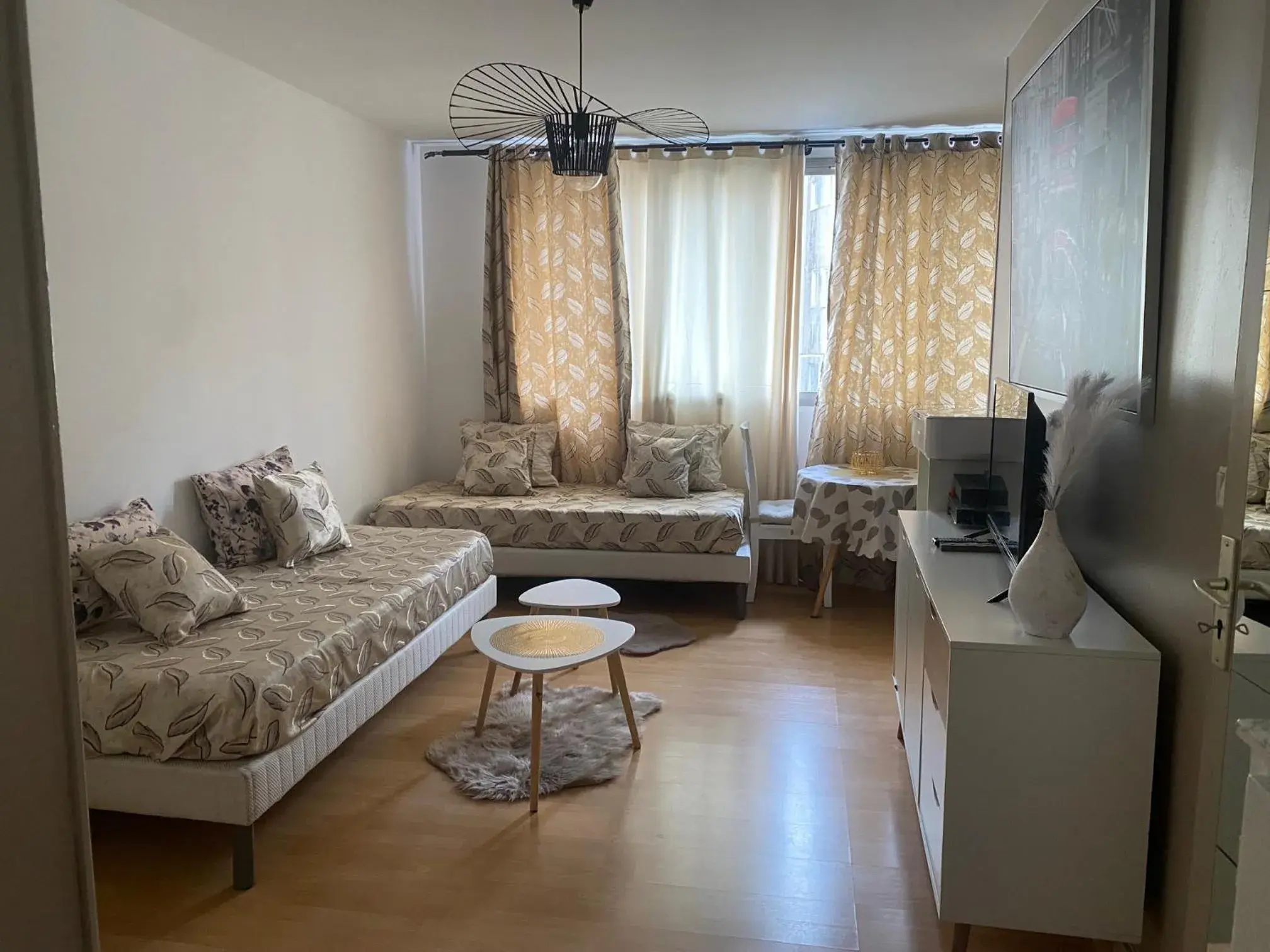 Cosy studio Paris Wagram Cosy studio Paris Wagram