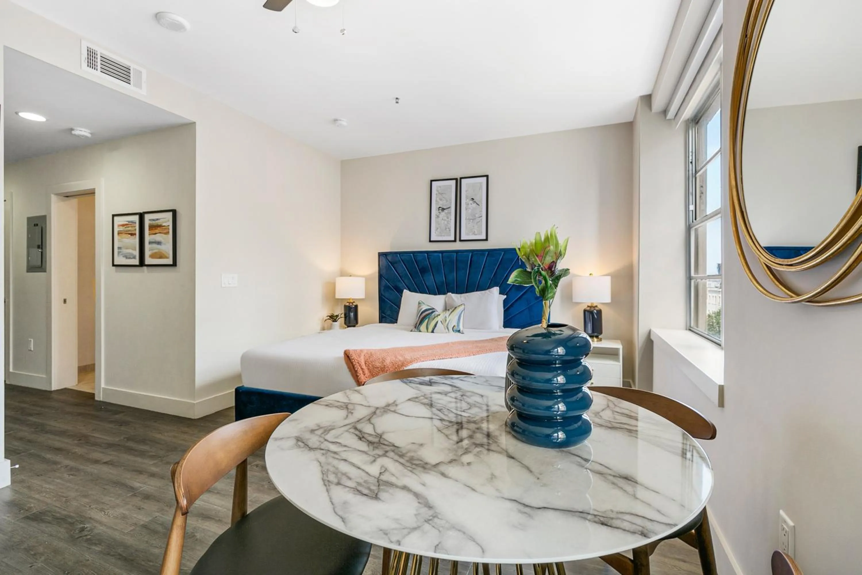 Bed in Charming Studio Near French Quarter