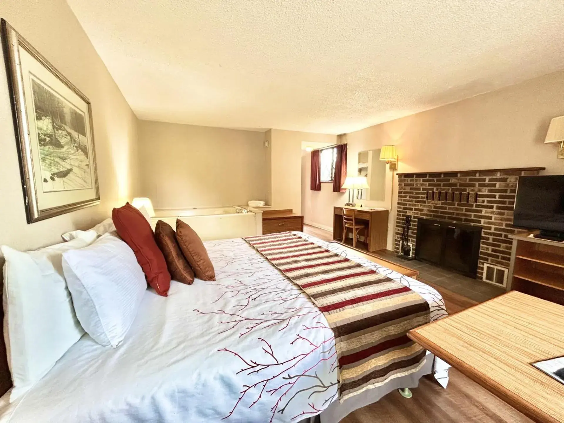 Bed in Highland Manor Inn Bed in Highland Manor Inn