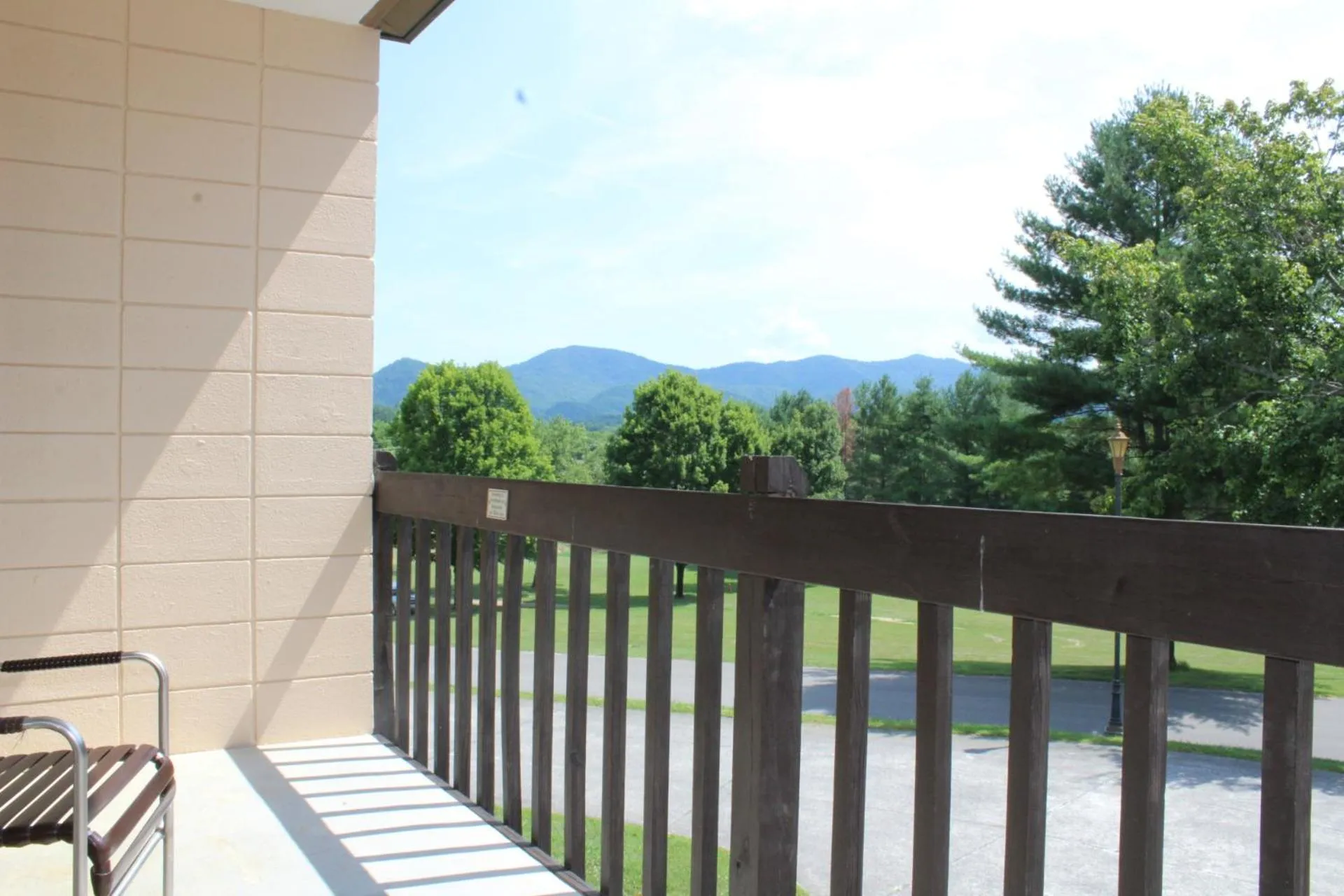 Balcony/Terrace in Highland Manor Inn