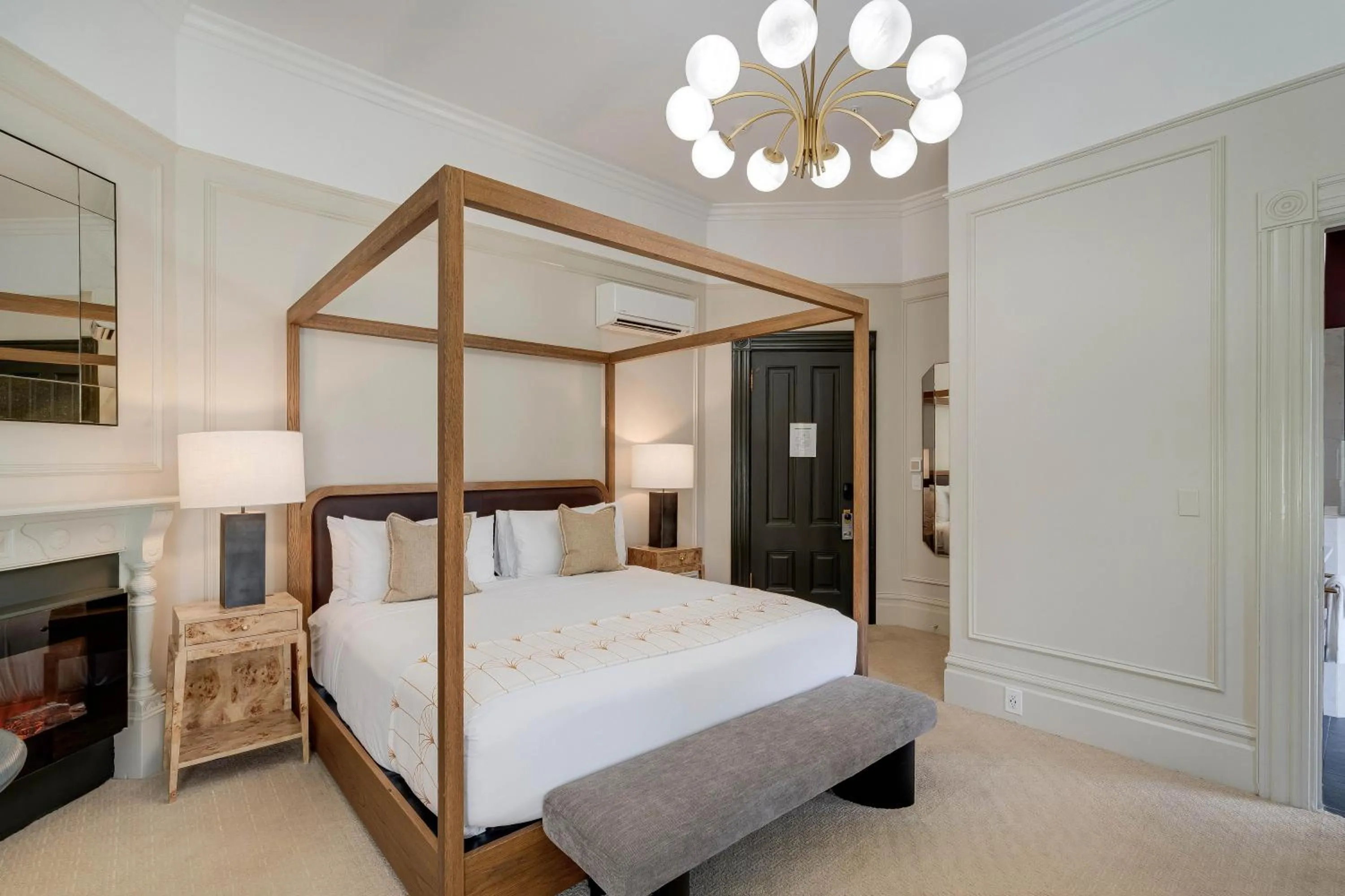 Bed in White House Napa