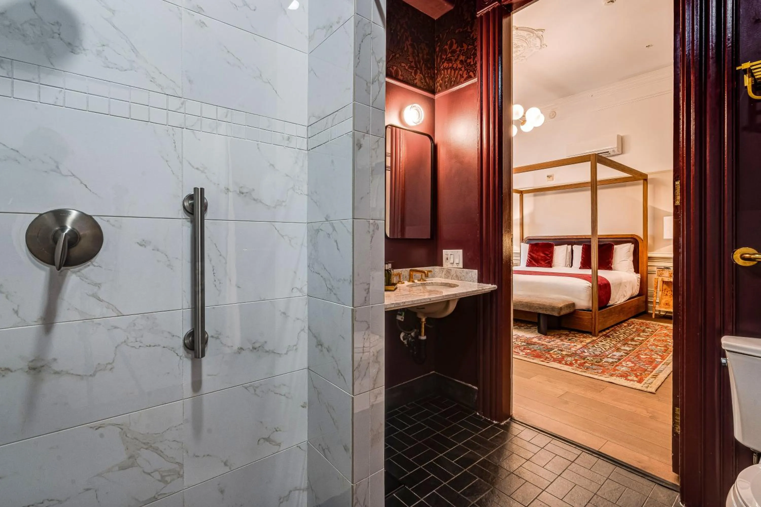 Bed in White House Napa