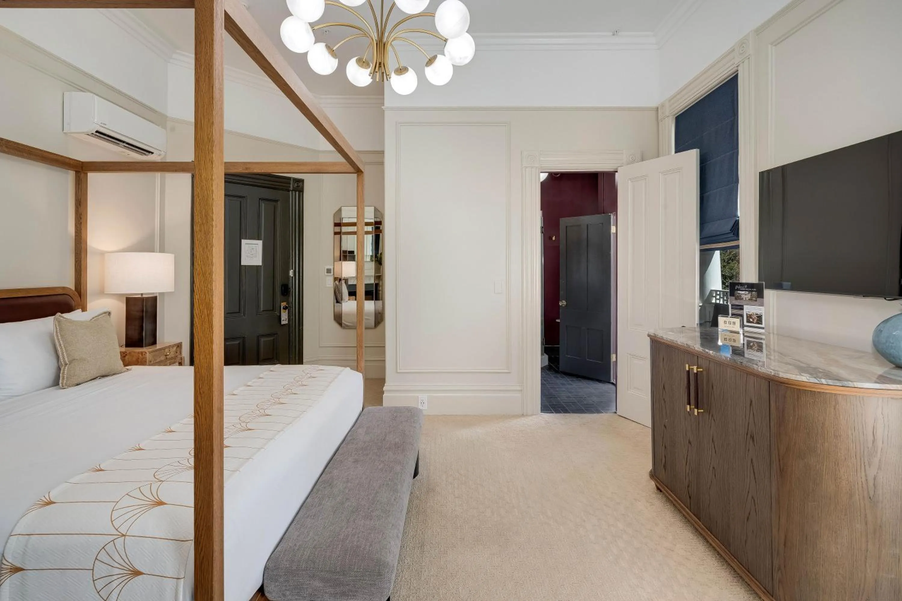 Bed in White House Napa