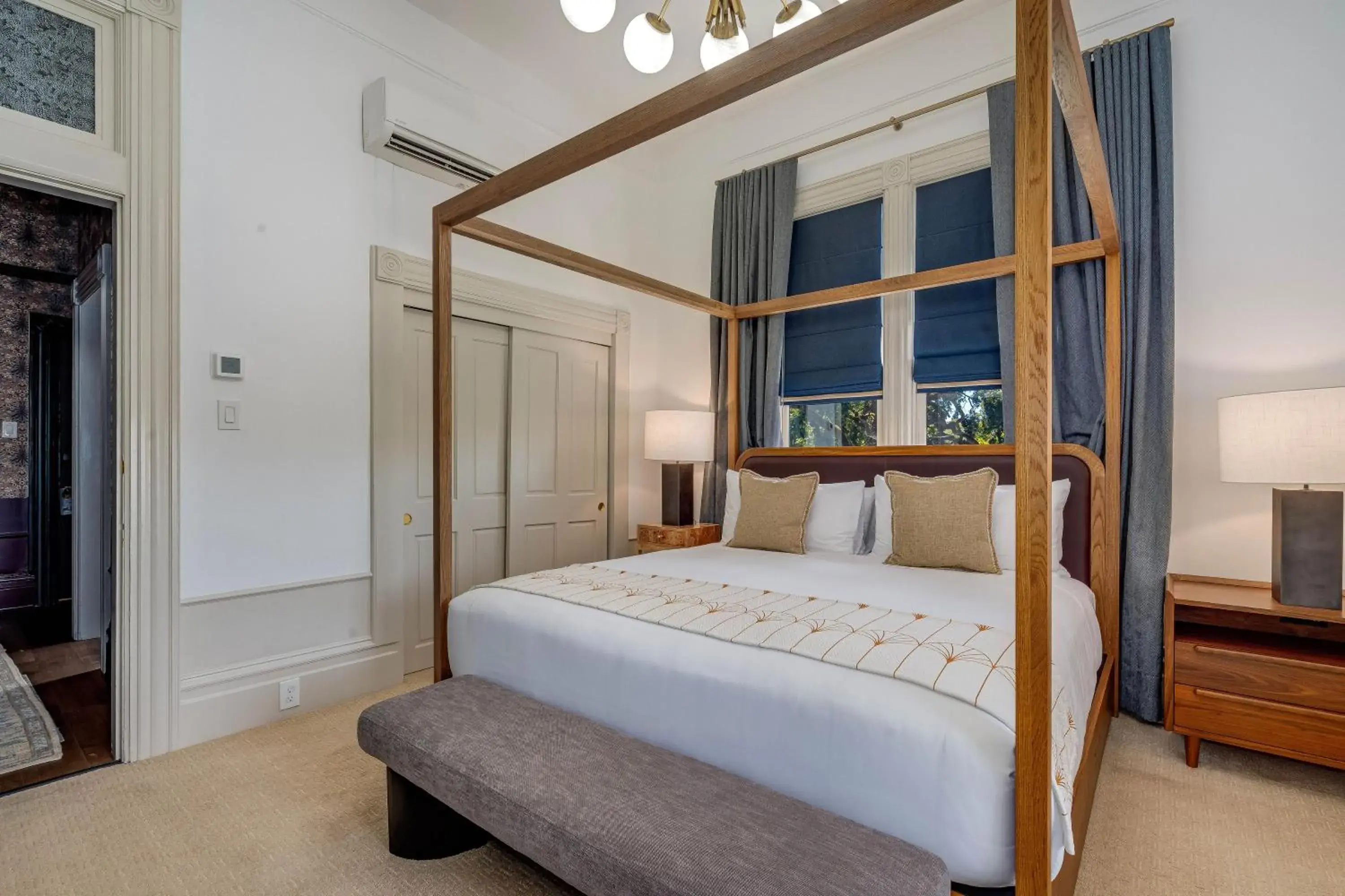 Bed in White House Napa Bed in White House Napa