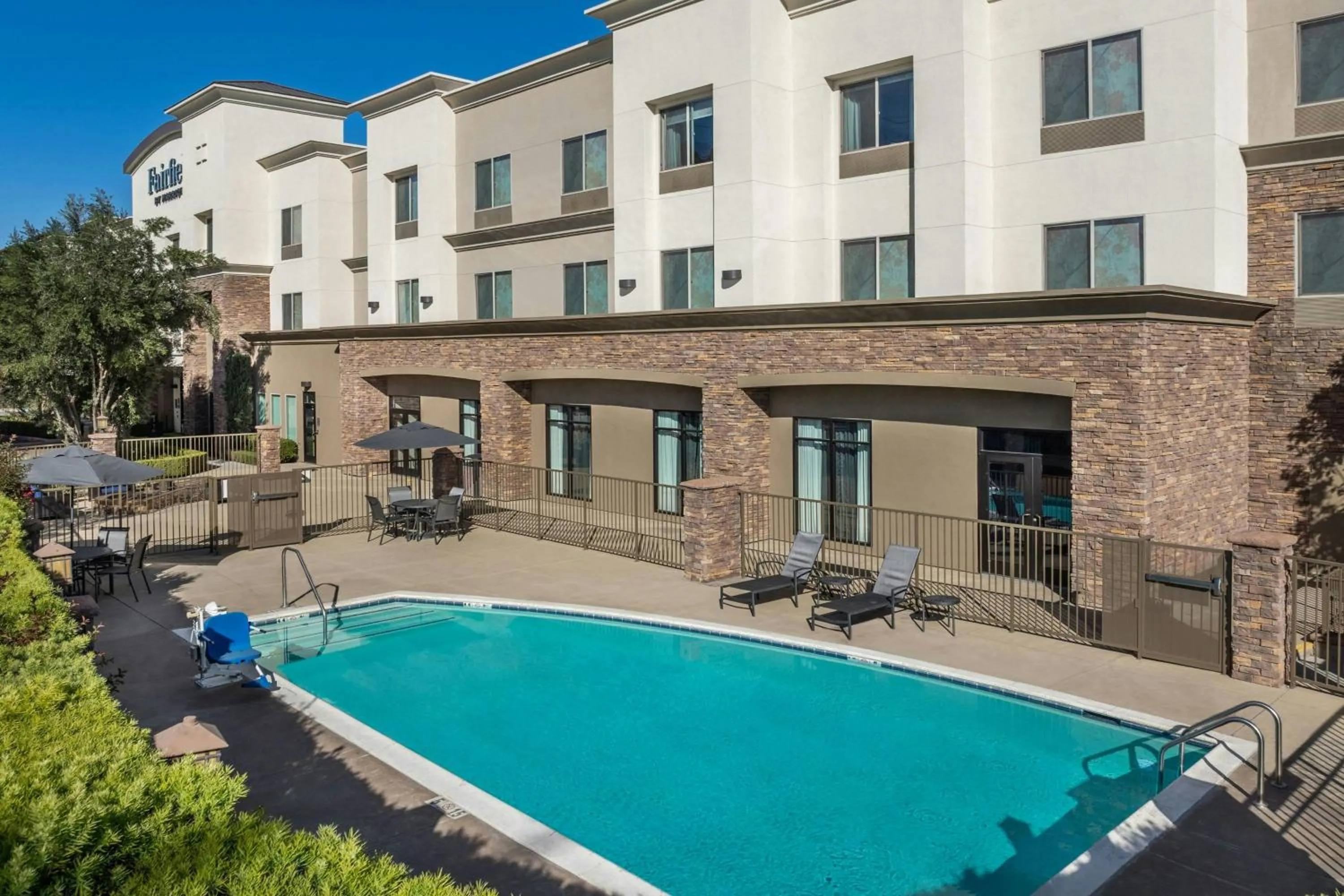 Swimming pool in Fairfield Inn & Suites Riverside Corona/Norco
