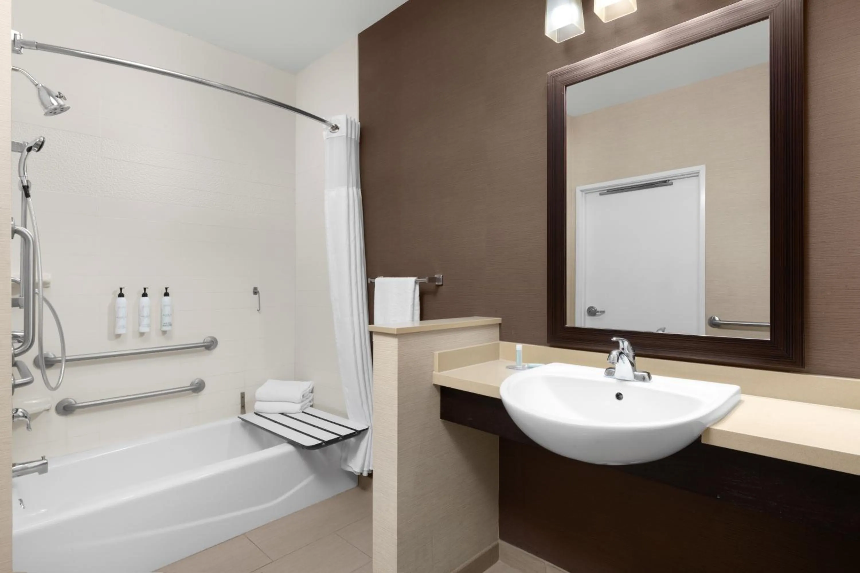 Bathroom in Fairfield Inn & Suites Riverside Corona/Norco