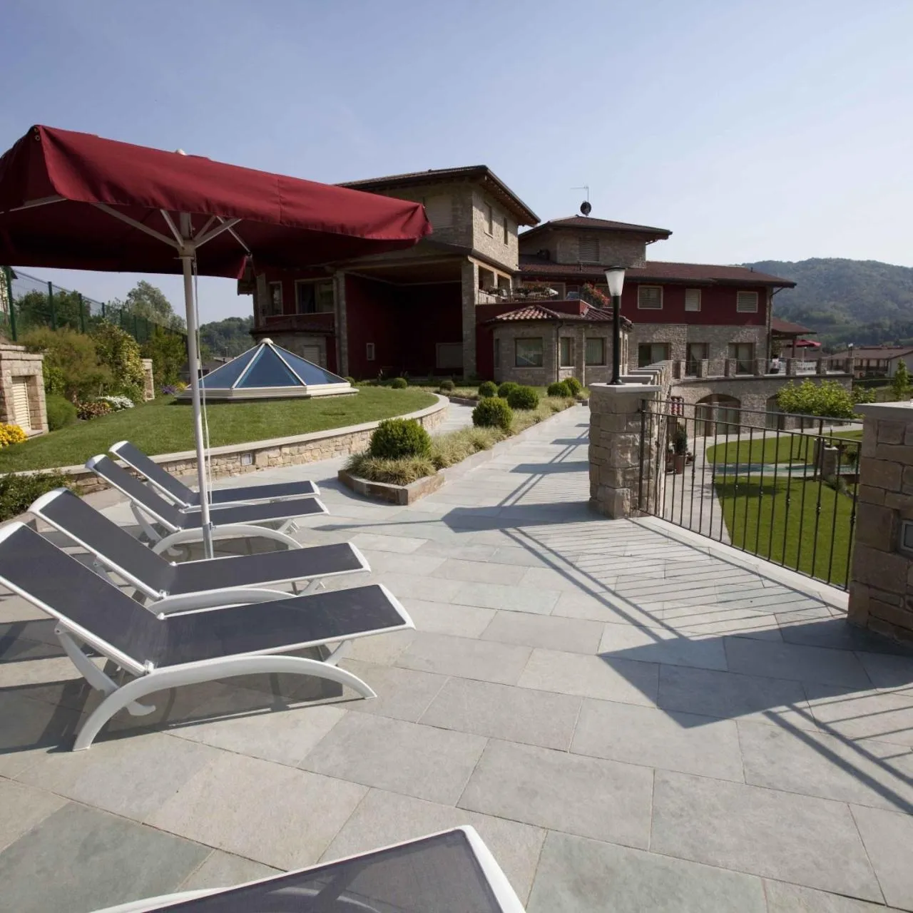 Patio in Bes Hotel Terme a Palazzago