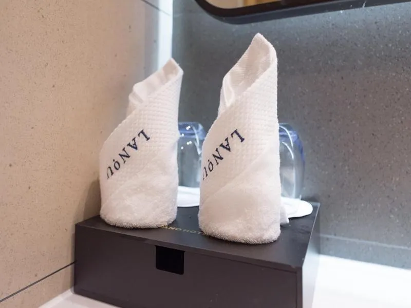 LanOu Hotel Wuxi Anzhen East High-Speed Railway Station