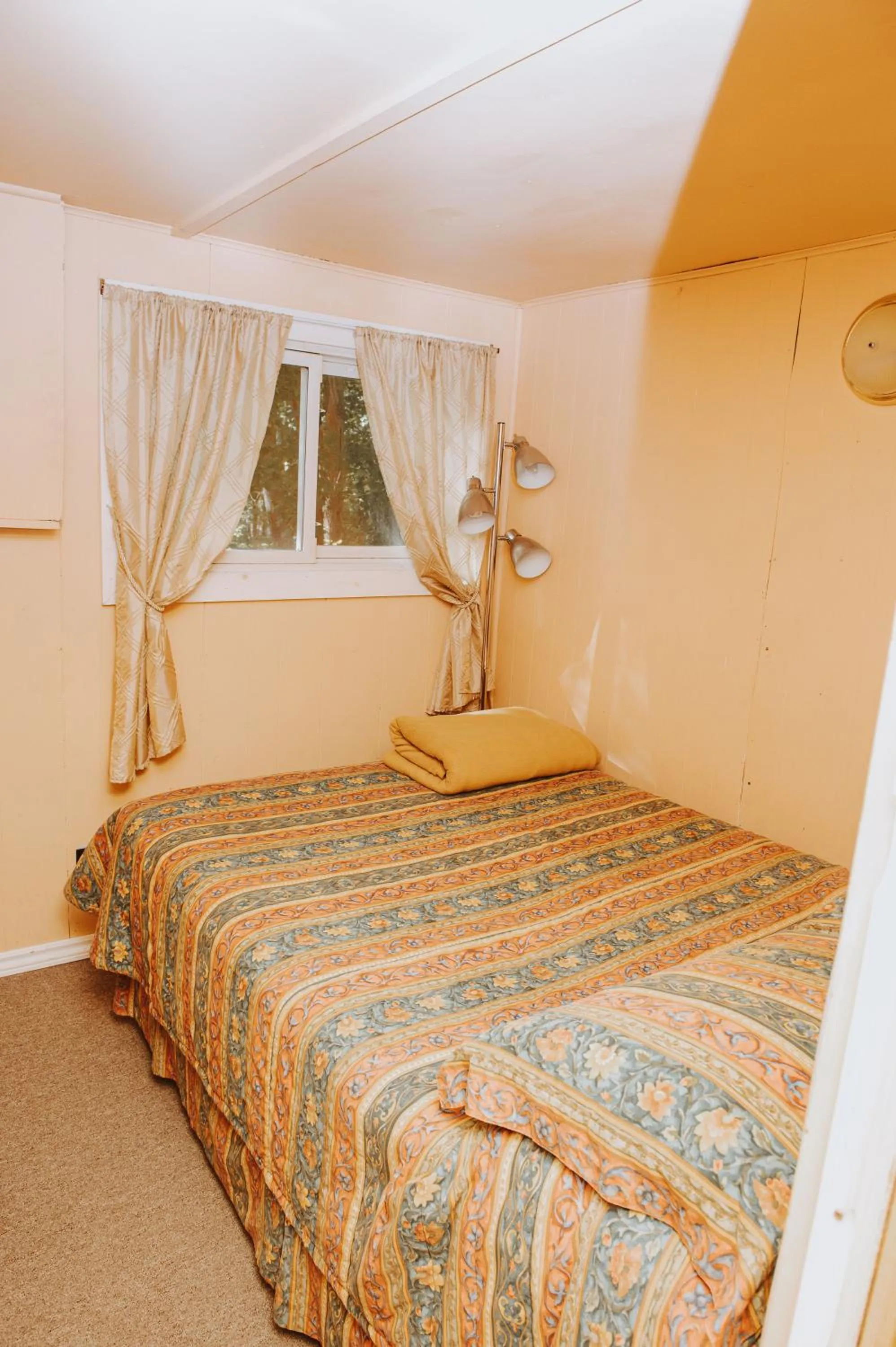 Bed in Lang Lake Resort