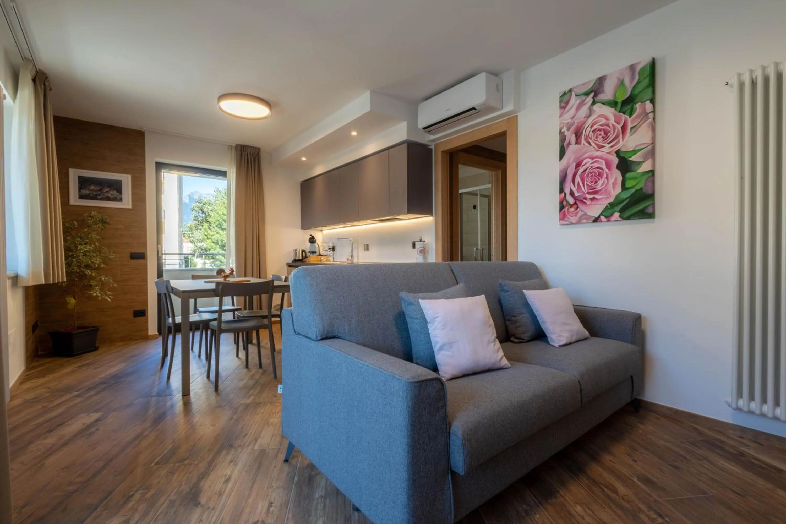 Kitchen or kitchenette in San Martin Holidays Home - Stay, Work & Fun