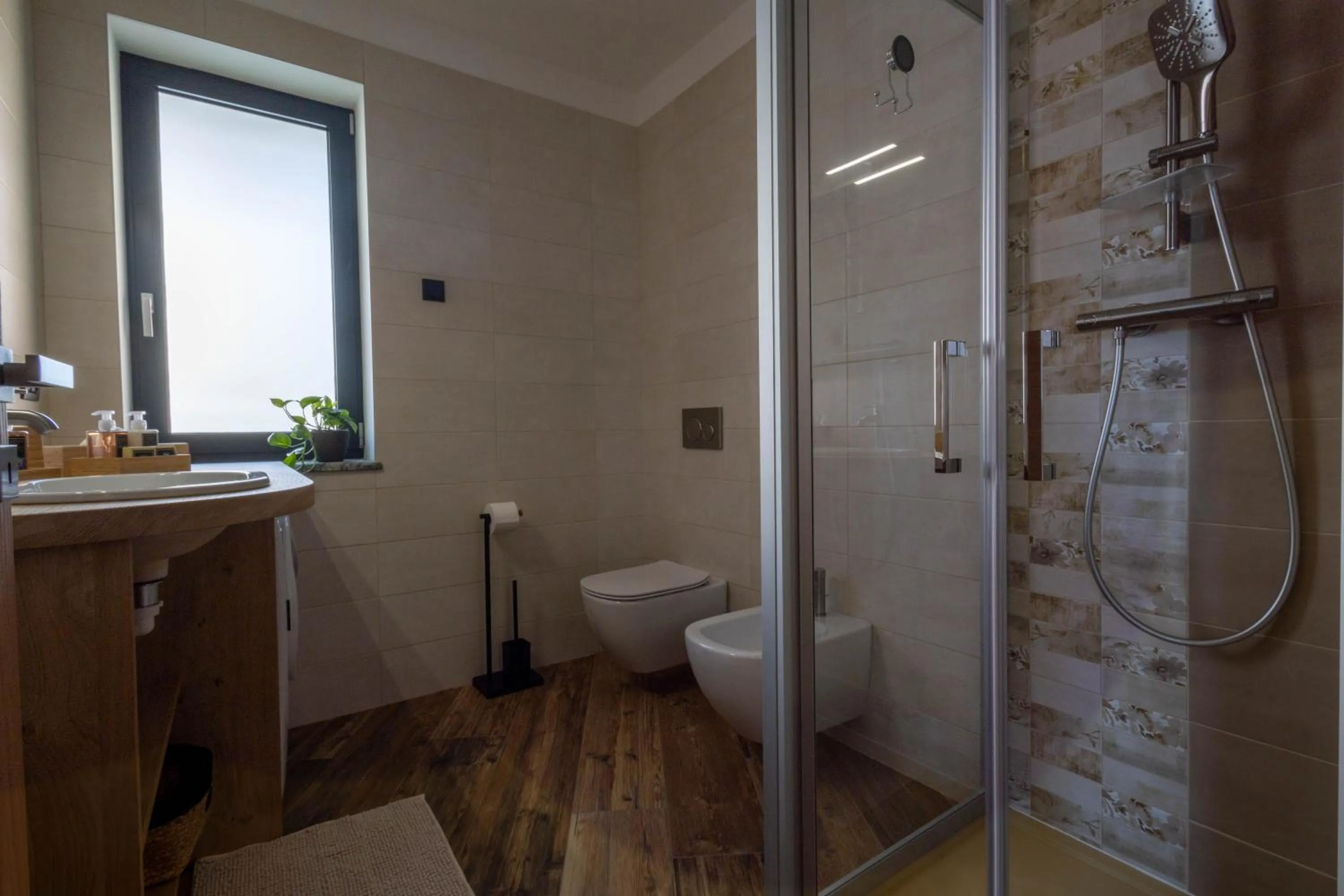 Shower in San Martin Holidays Home - Stay, Work & Fun