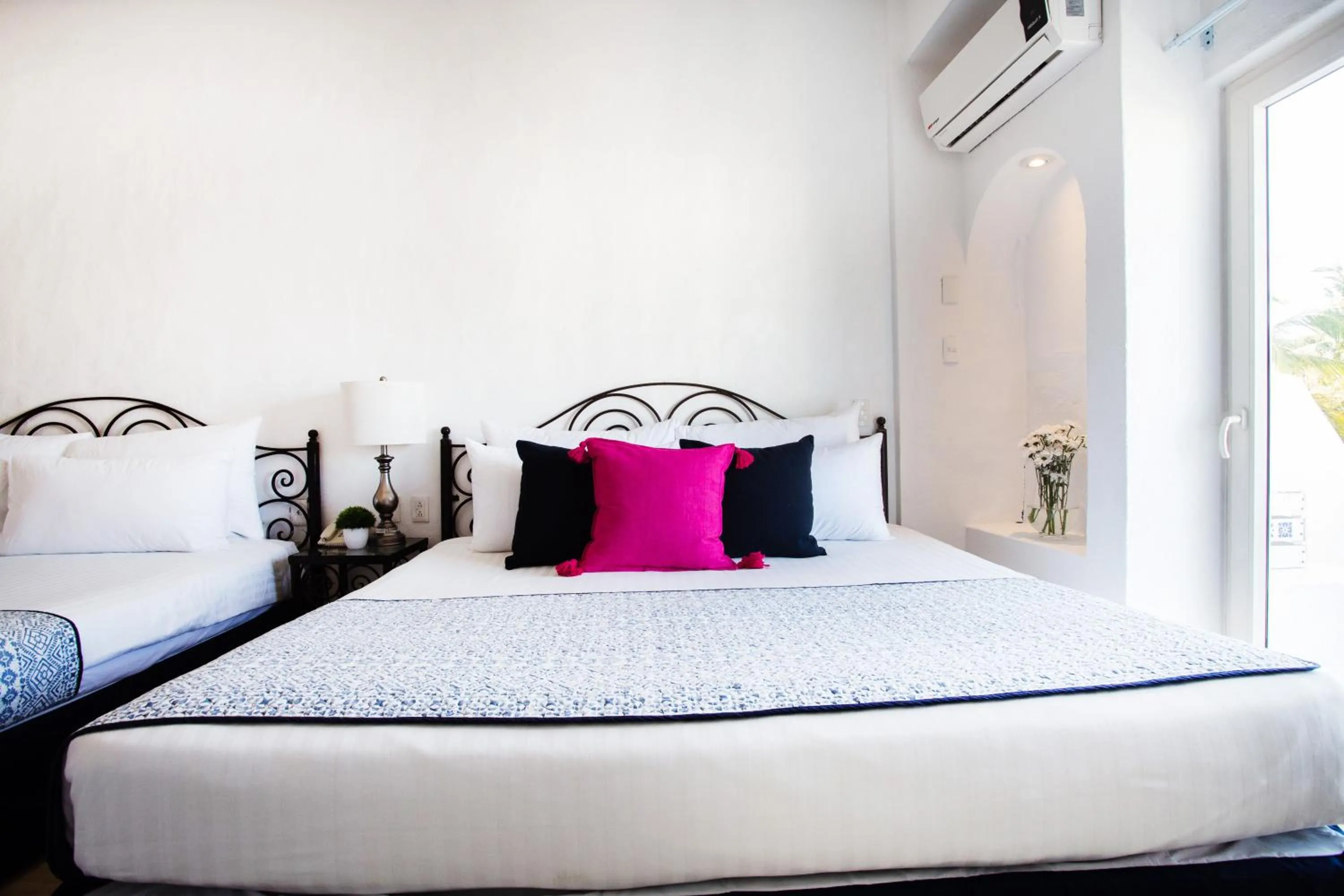 Bedroom, Bed in Hotel Suites Mar Elena