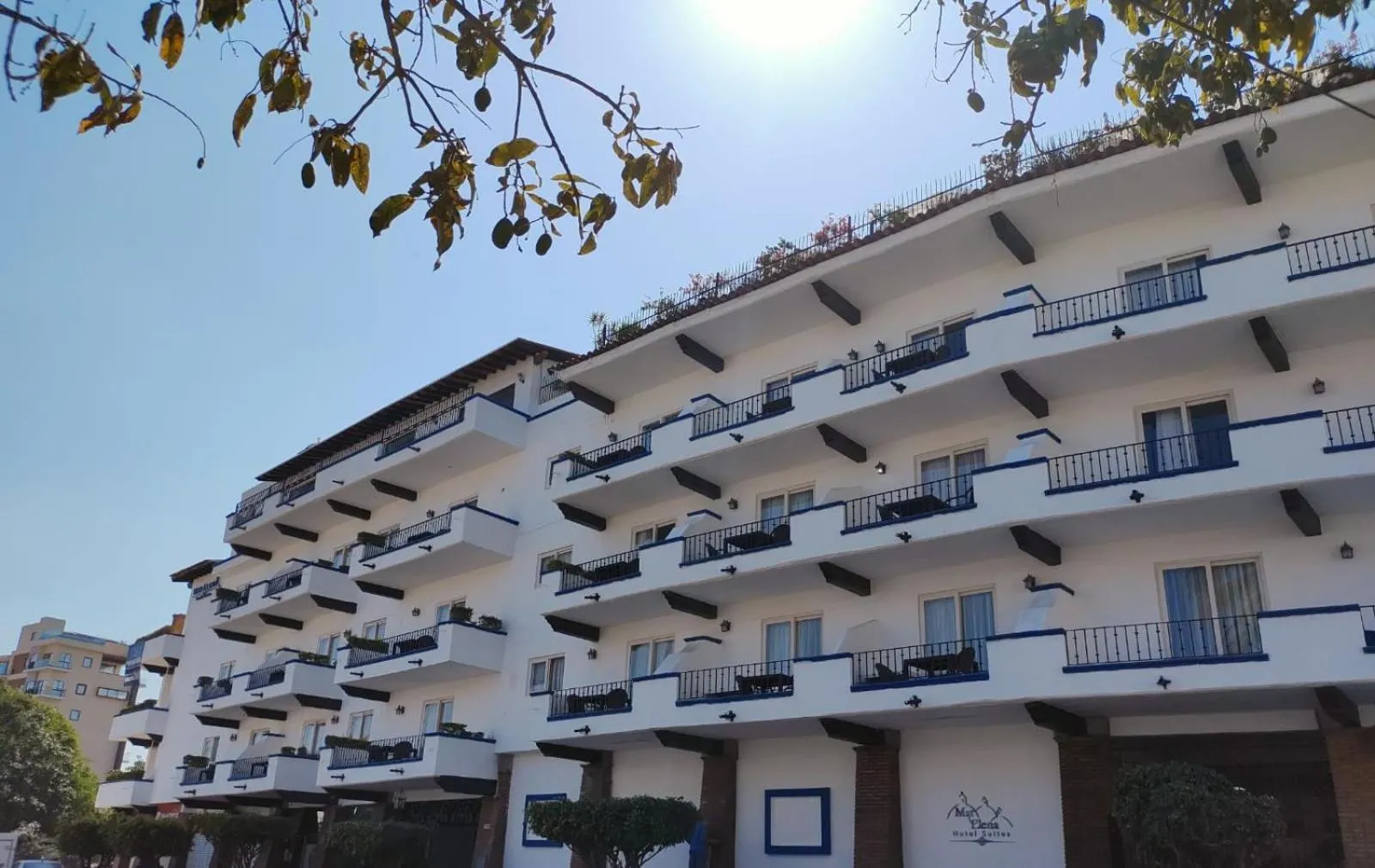 Property building in Hotel Suites Mar Elena