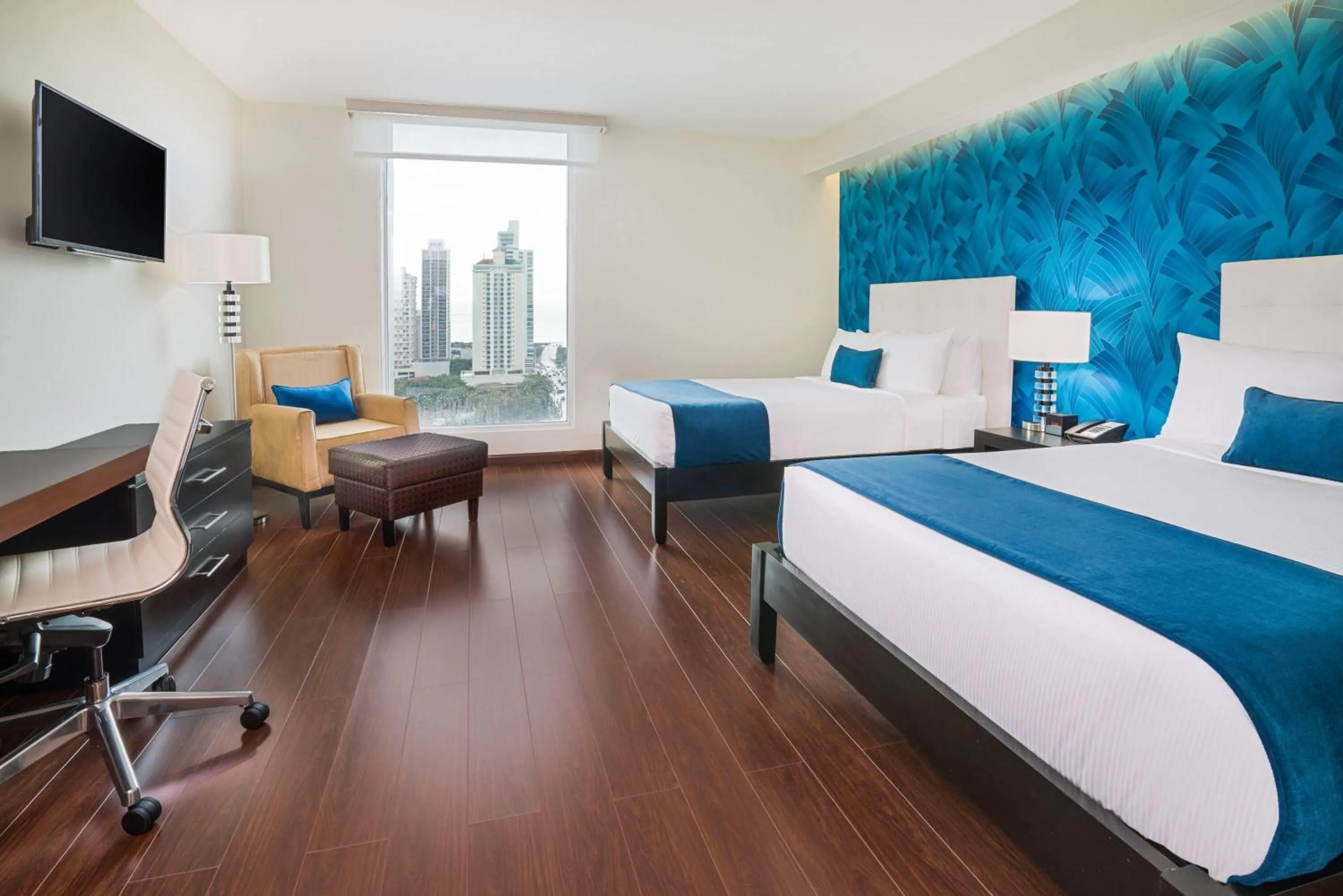 Photo of the whole room, Bed in Ramada Plaza by Wyndham Panama Punta Pacifica