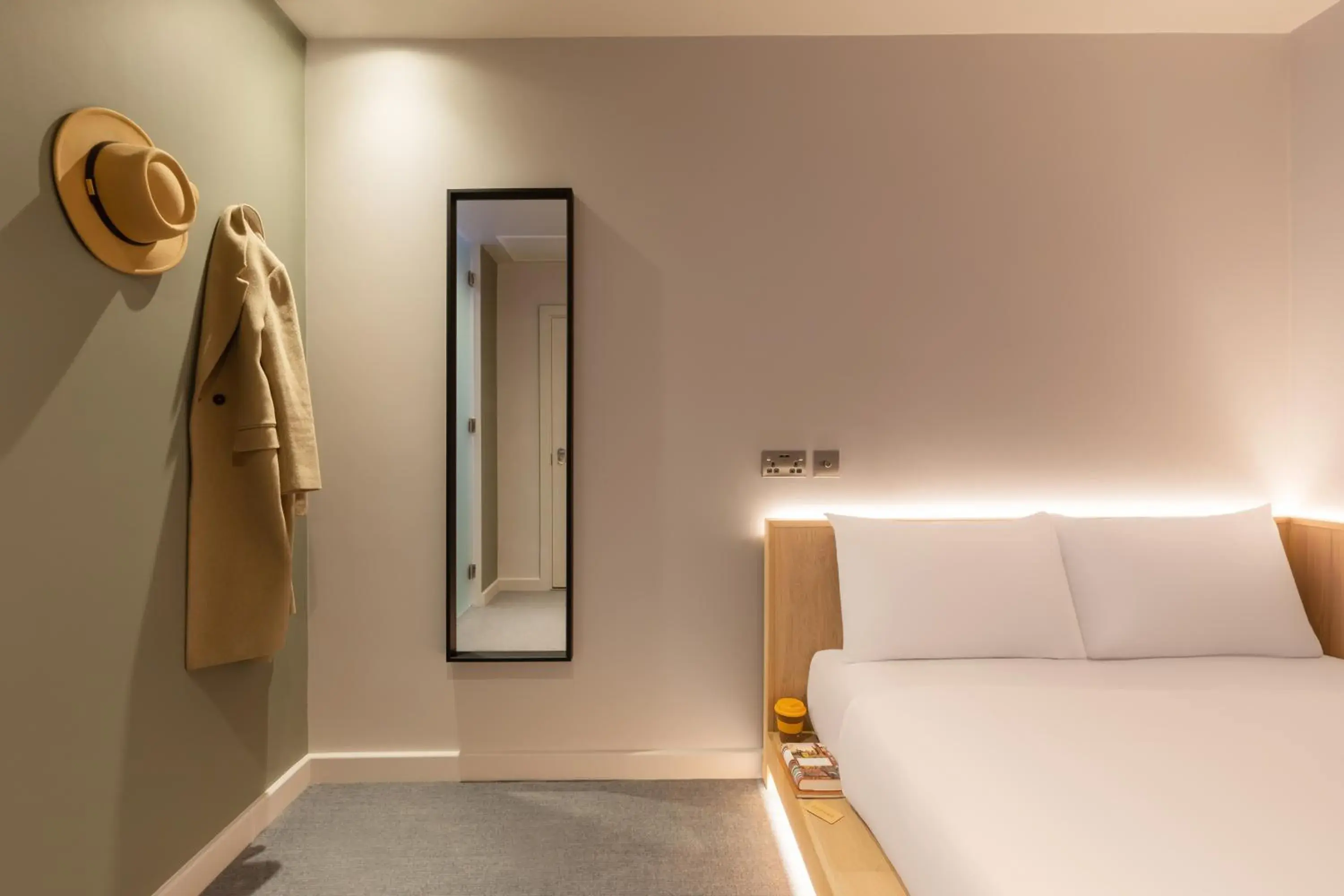 Photo of the whole room, Bed in Zedwell Hotel Greenwich Photo of the whole room, Bed in Zedwell Hotel Greenwich