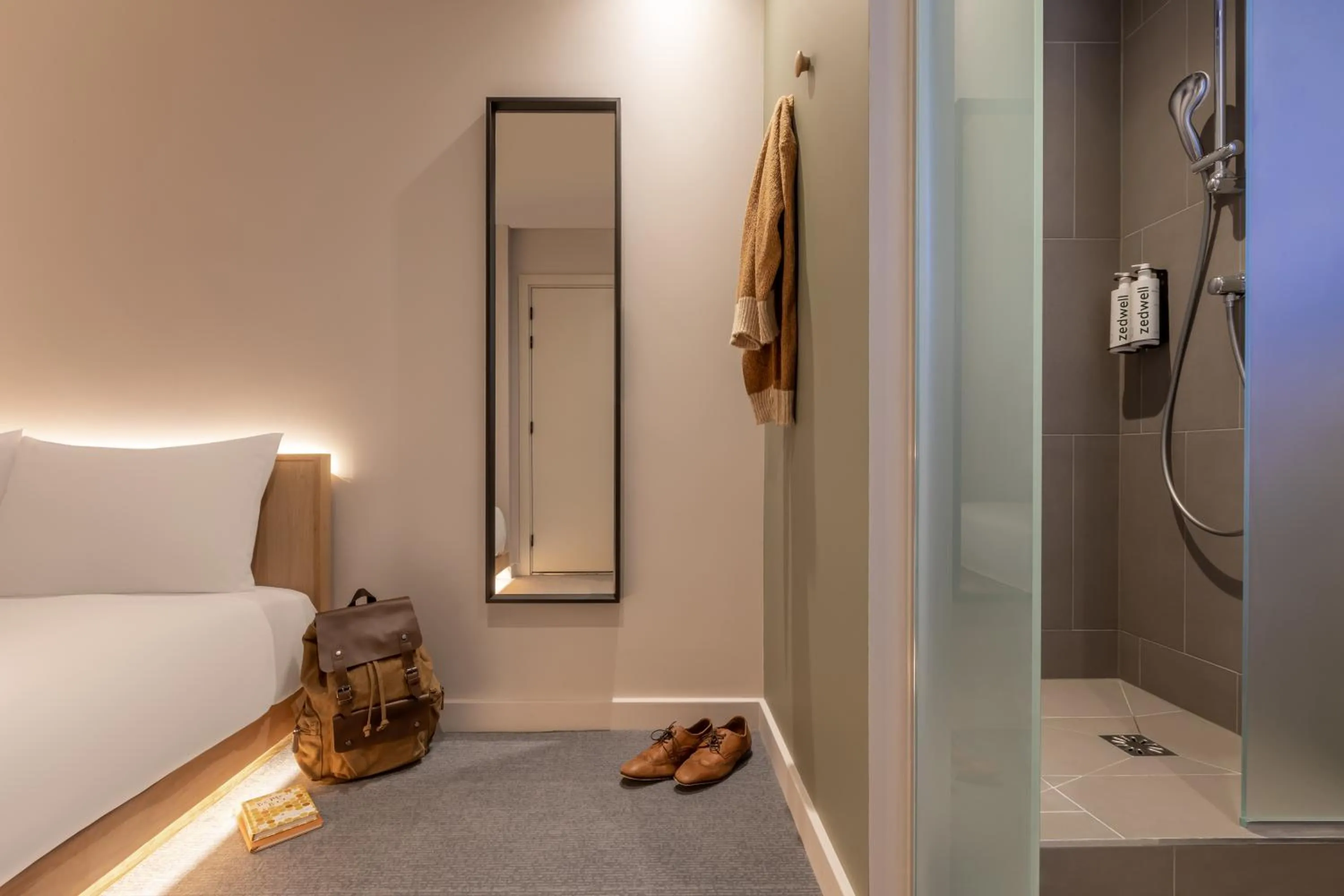 Bedroom, Bed in Zedwell Hotel Greenwich