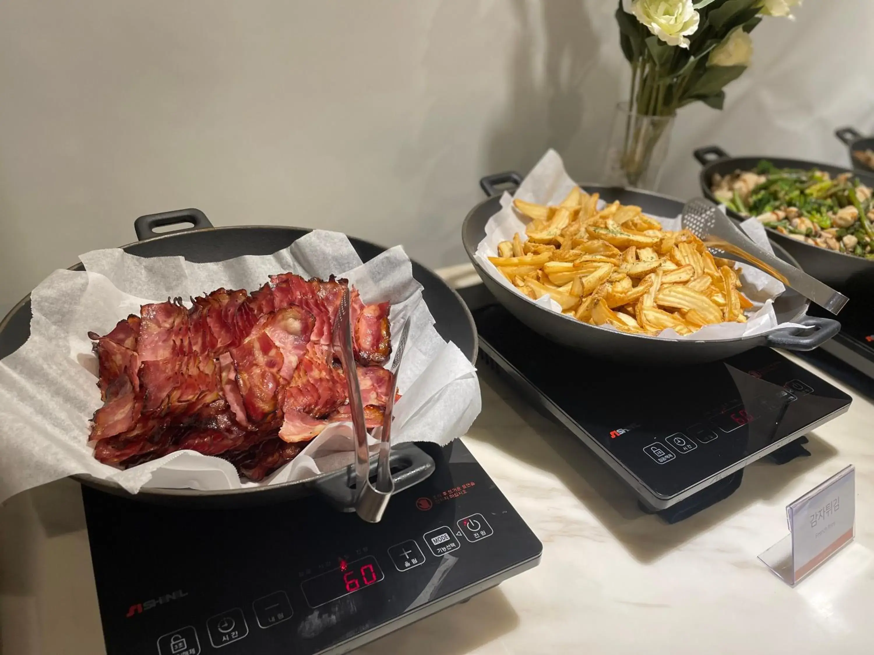 Restaurant/places to eat in The Island Blue Hotel Restaurant/places to eat in The Island Blue Hotel