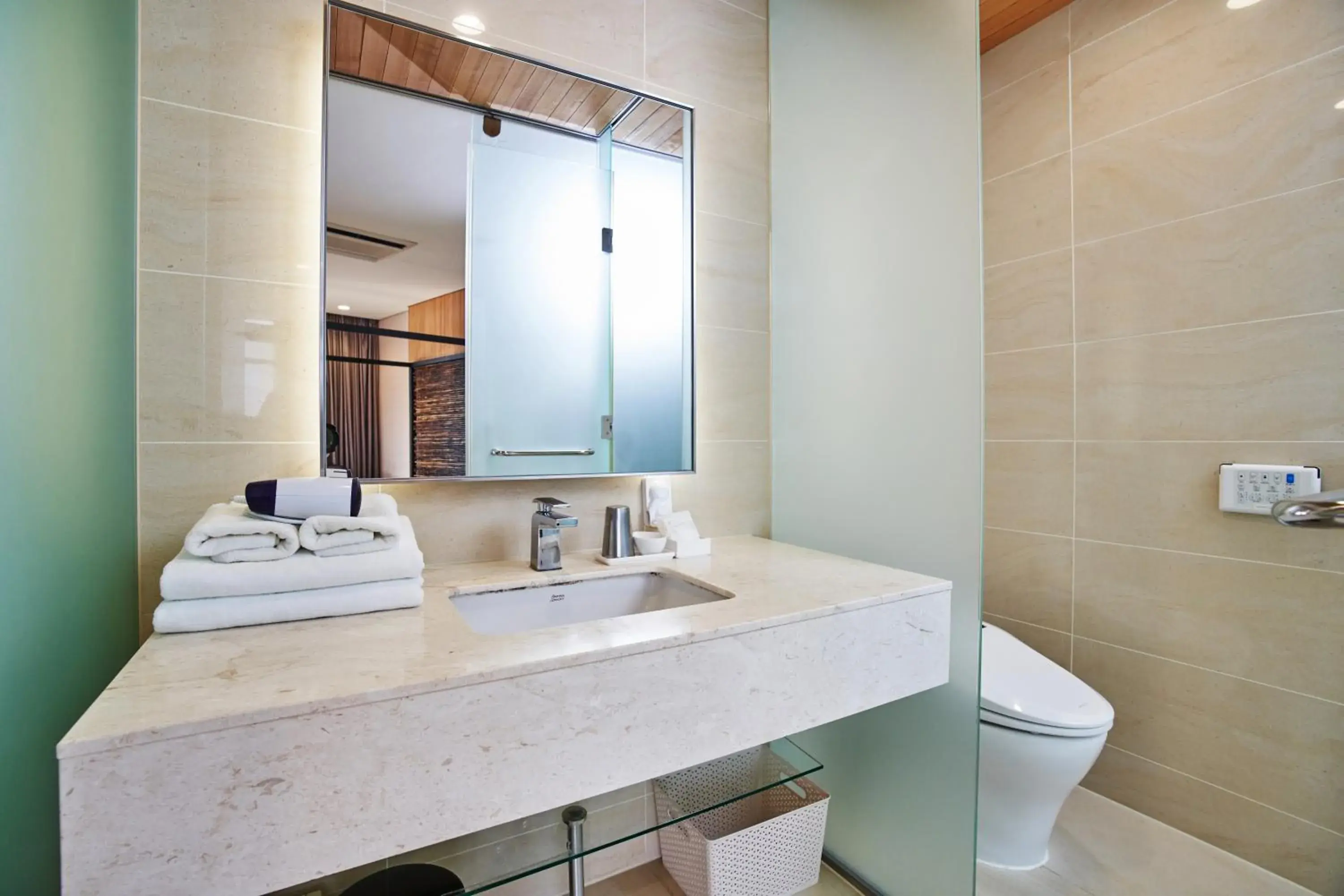 Standard Double Room in Jeju Bom stay & Art Gallery Standard Double Room in Jeju Bom stay & Art Gallery