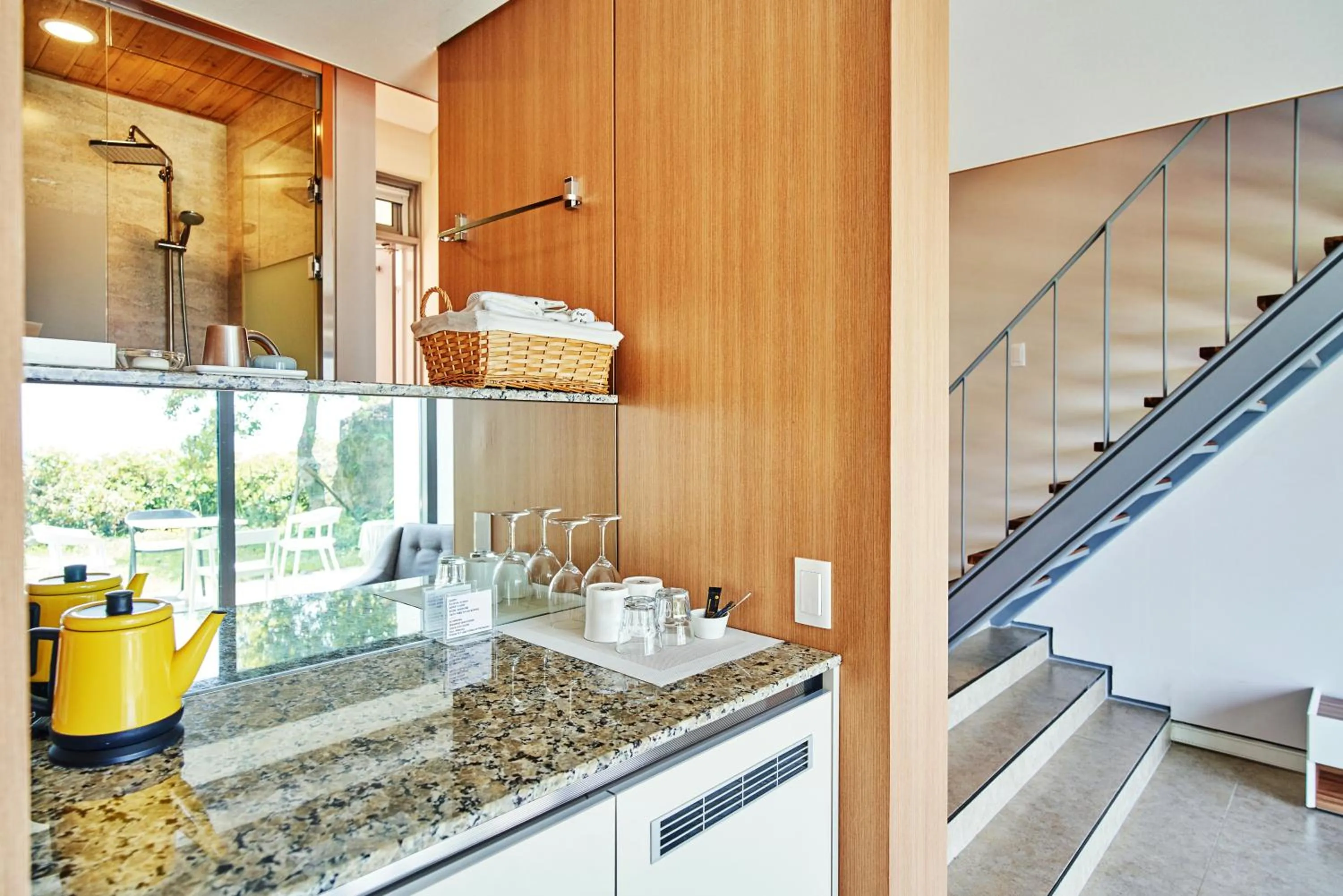 Coffee/tea facilities in Jeju Bom stay & Art Gallery