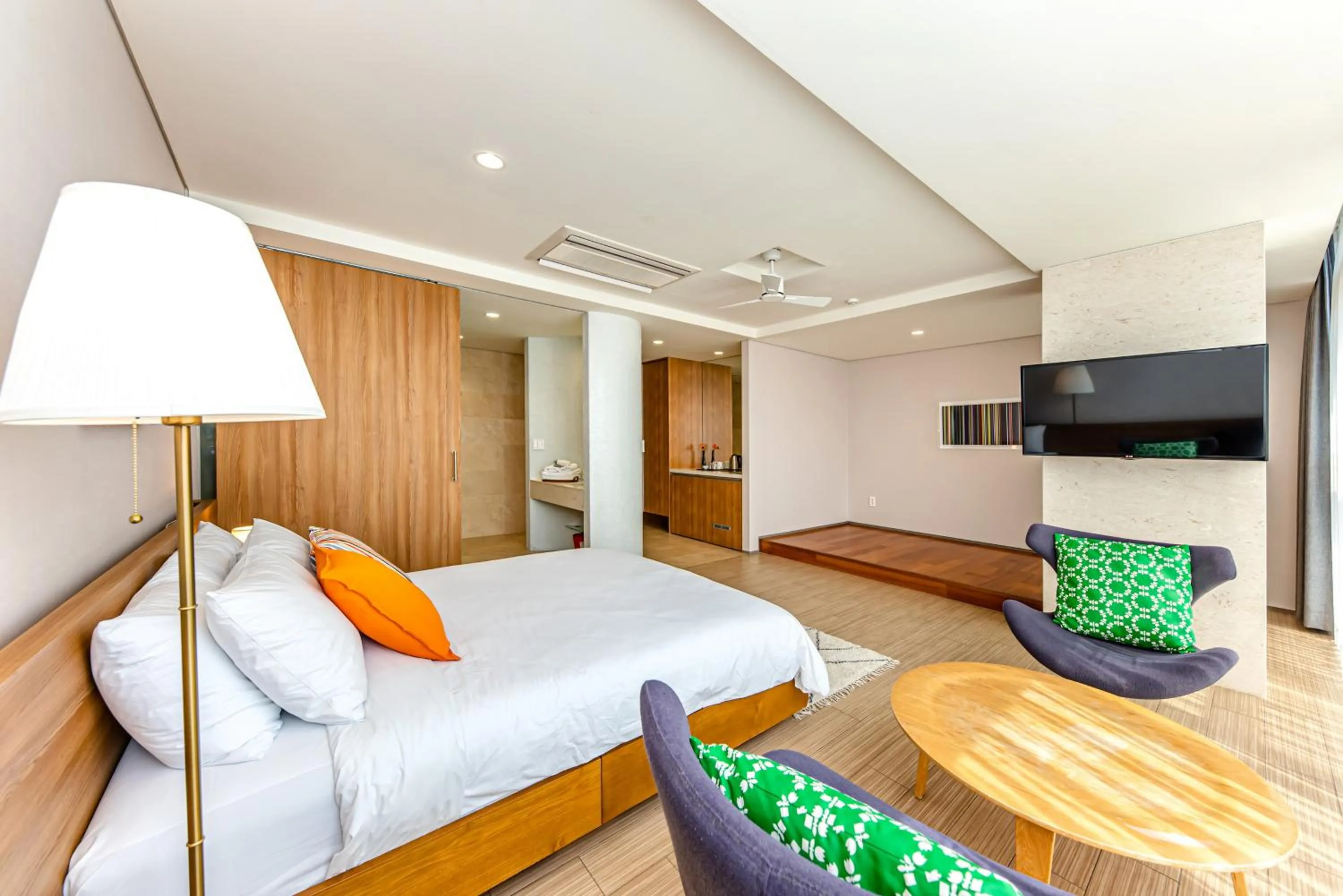 Bed in Jeju Bom stay & Art Gallery