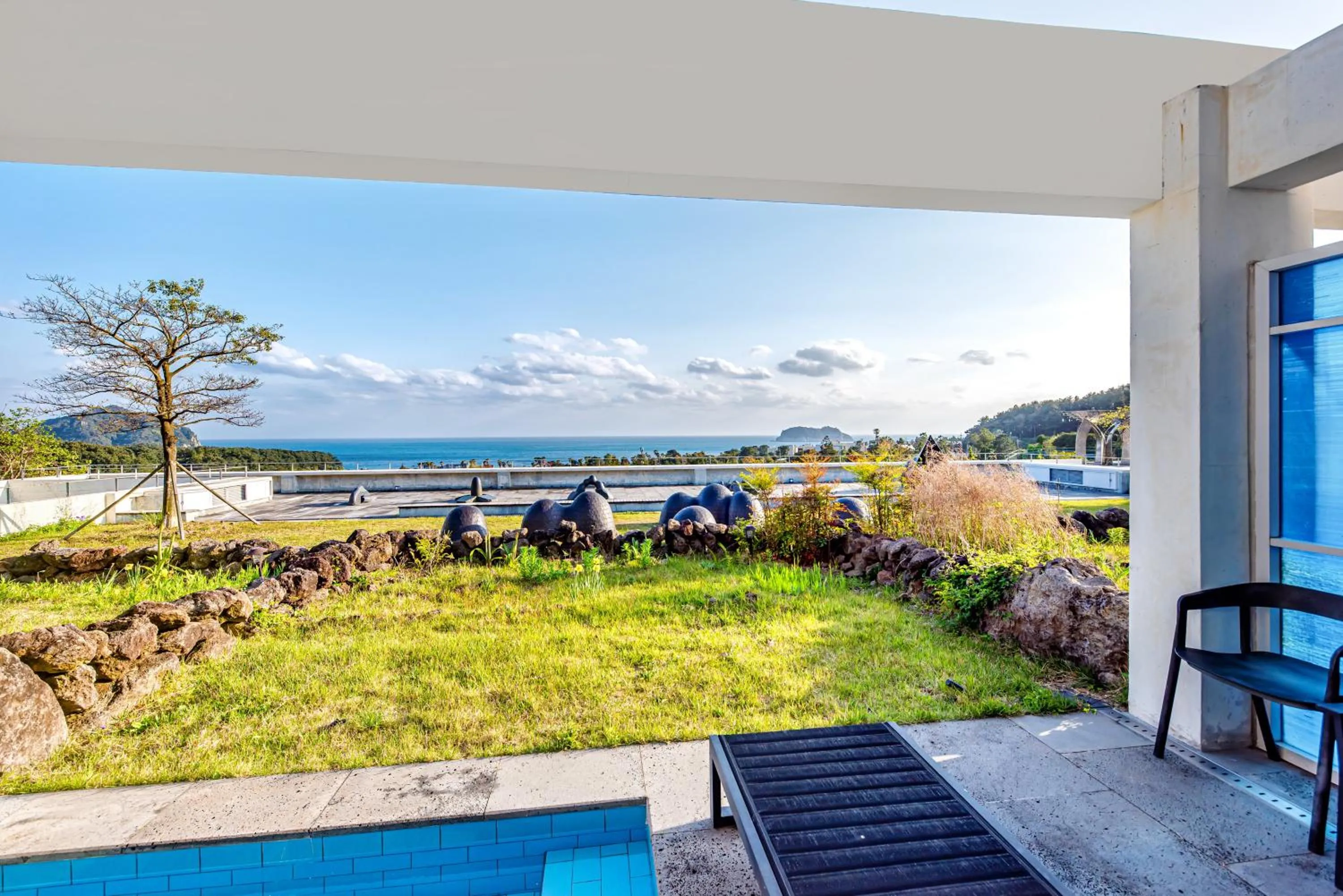 Garden in Jeju Bom stay & Art Gallery