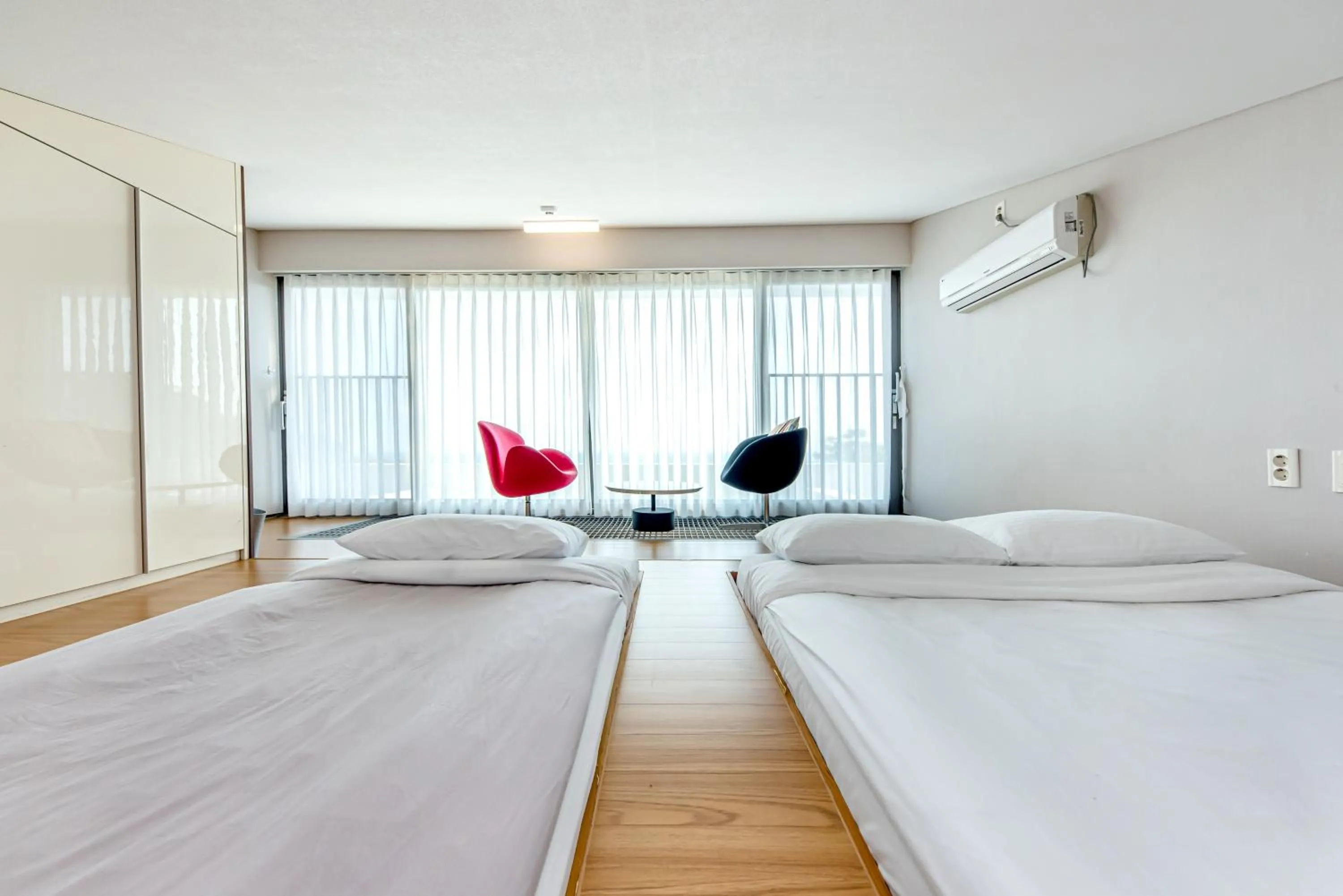 Sea view, Bed in Jeju Bom stay & Art Gallery