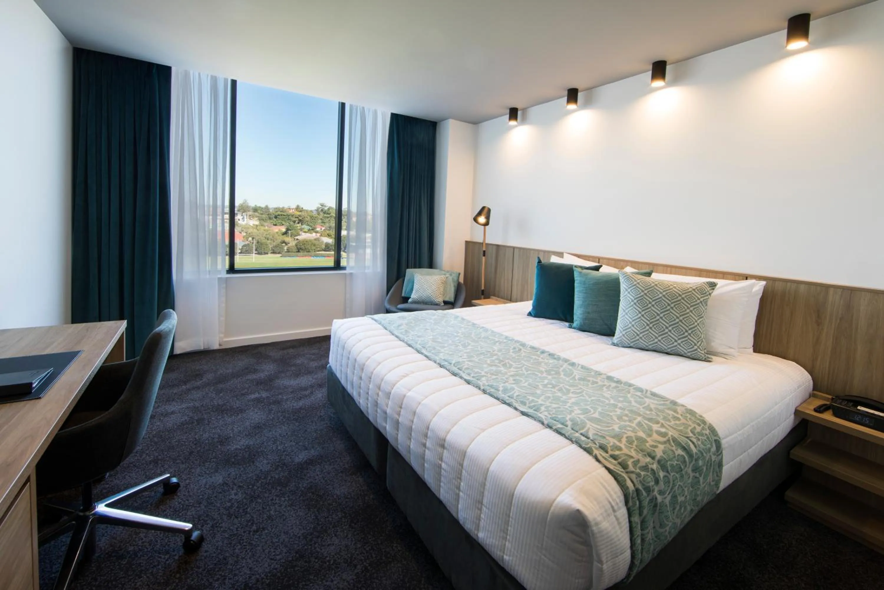 Photo of the whole room, Bed in The Gateway Inn, Newcastle