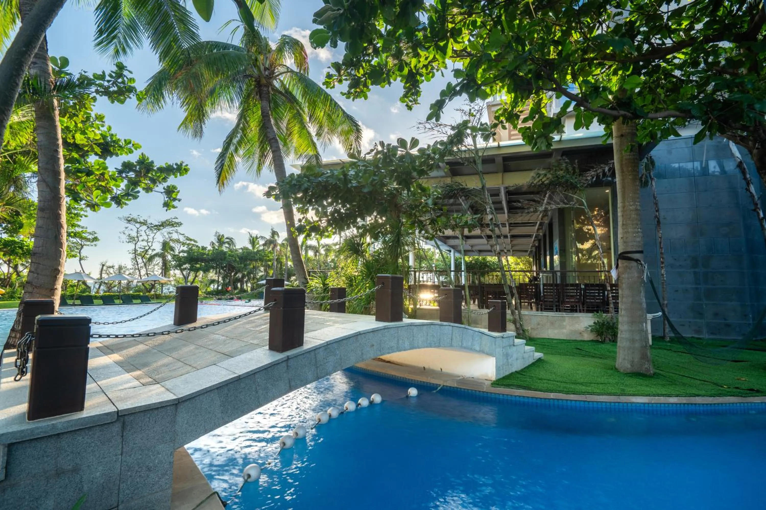 Garden in Sanya Seacube Holiday Hotel