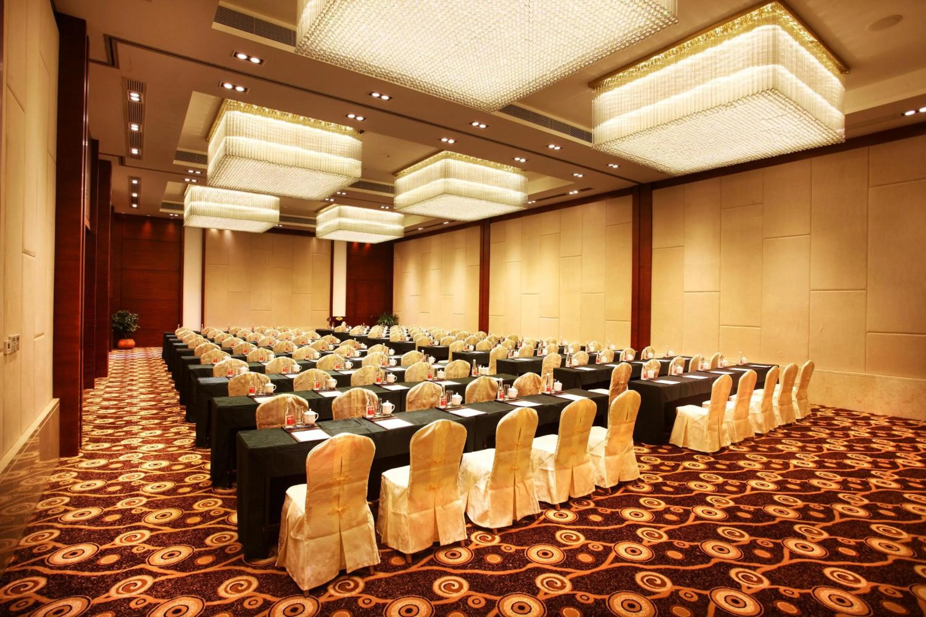 Meeting/conference room in Sanya Seacube Holiday Hotel