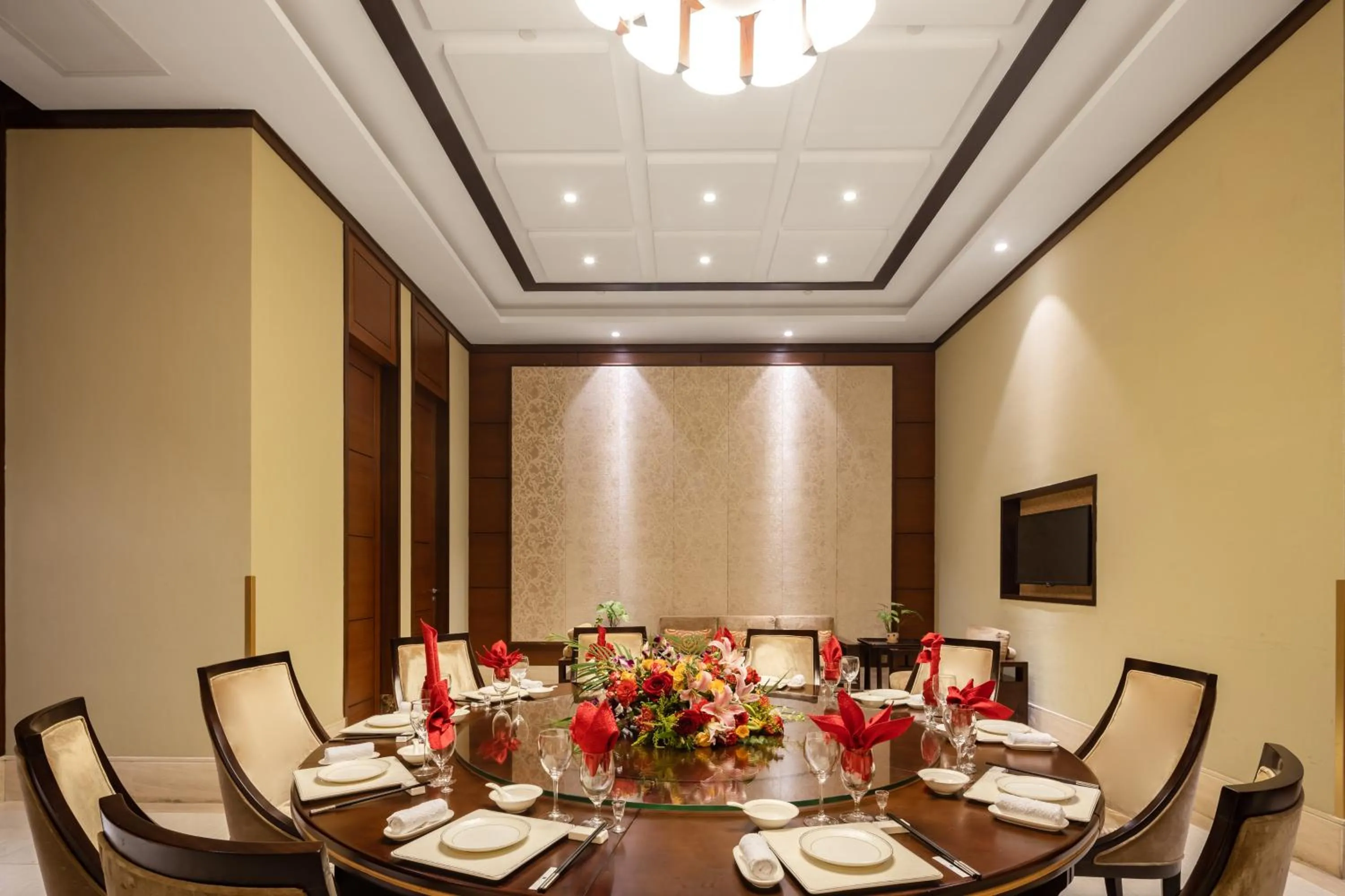 Sanya Seacube Holiday Hotel