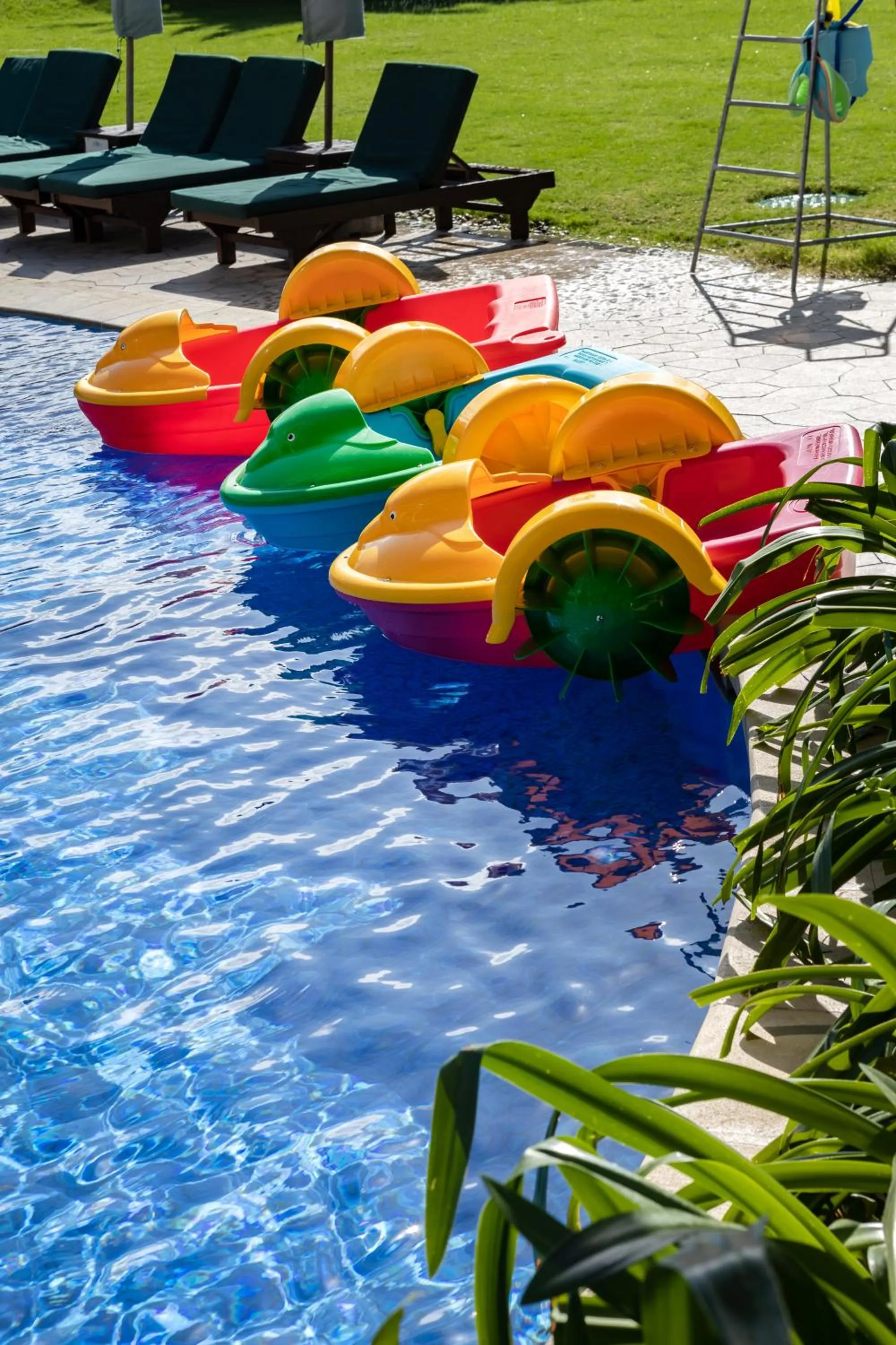 Sanya Seacube Holiday Hotel